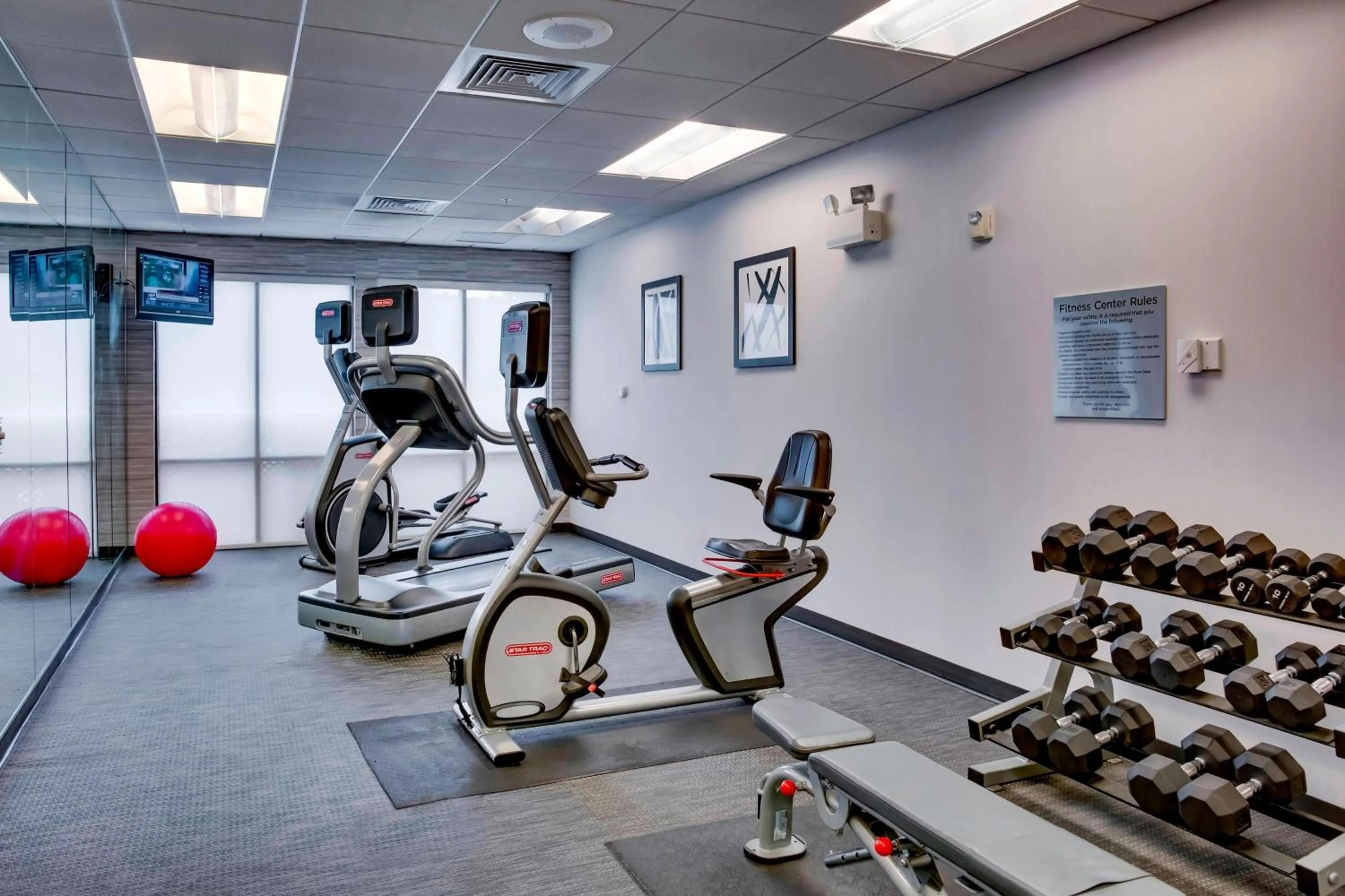 Fitness centre/facilities in Courtyard Statesville Mooresville/Lake Norman