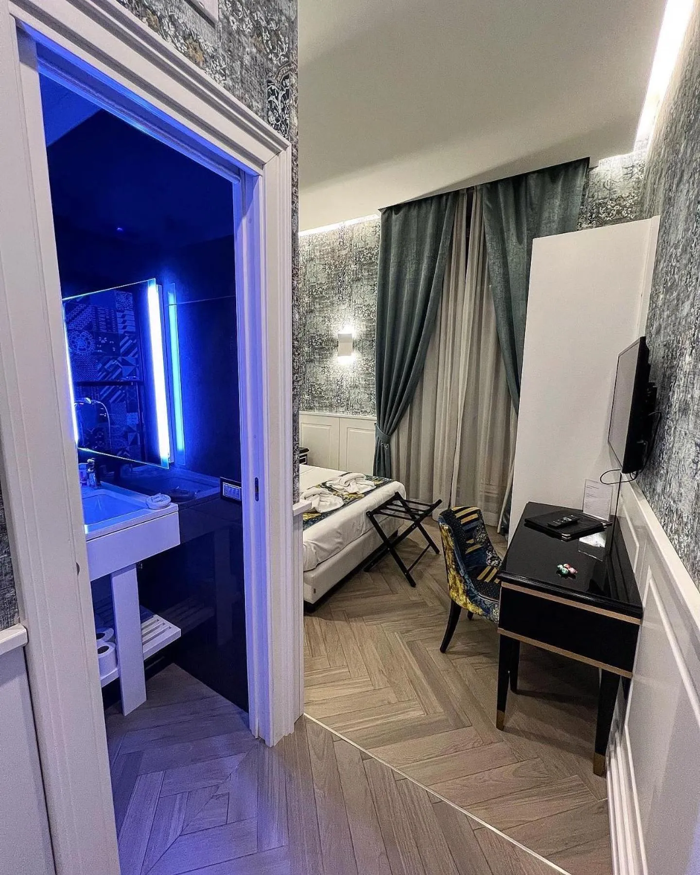Deluxe Double Room with Balcony in Relais Piazza Vittoria