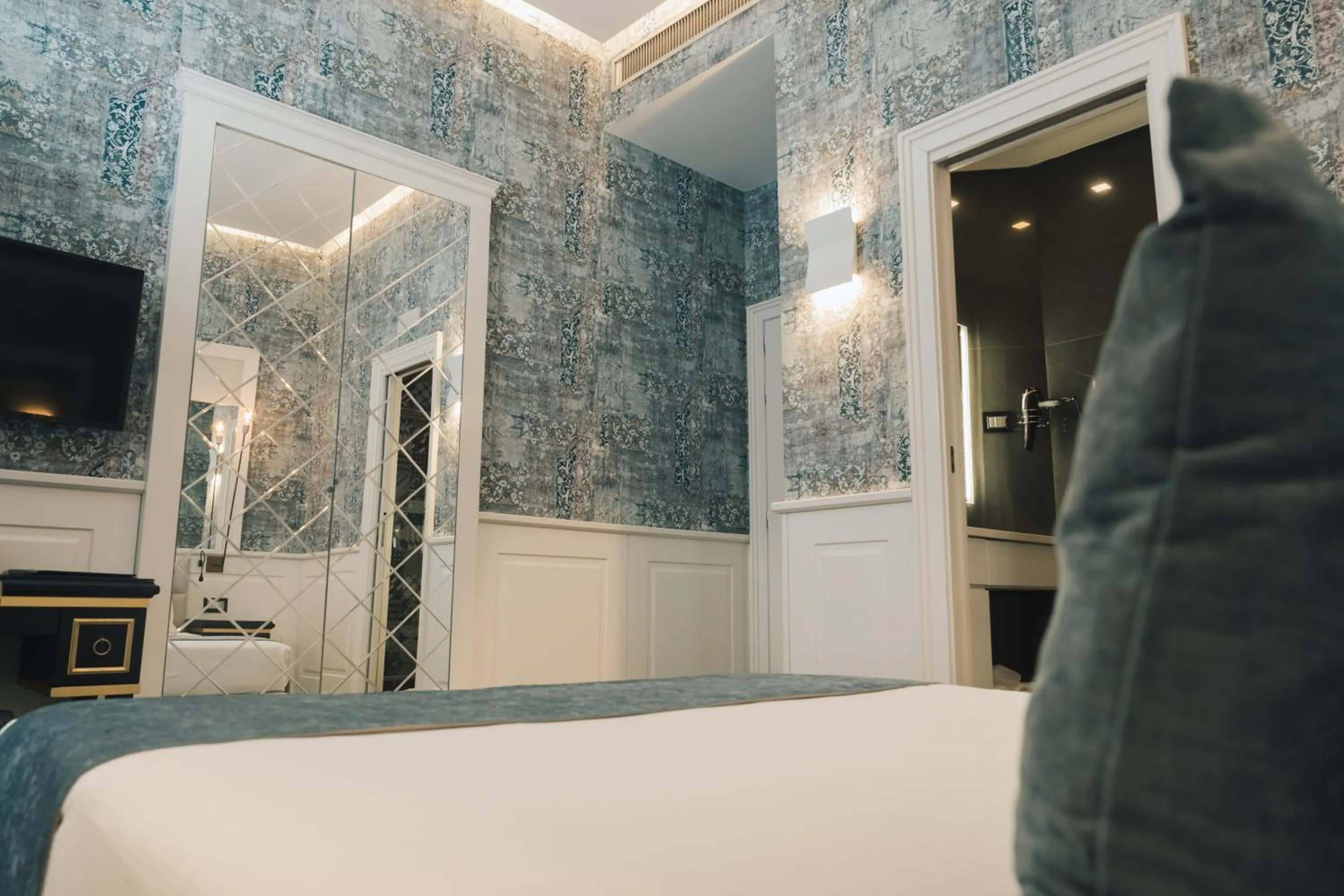 Photo of the whole room, Bed in Relais Piazza Vittoria