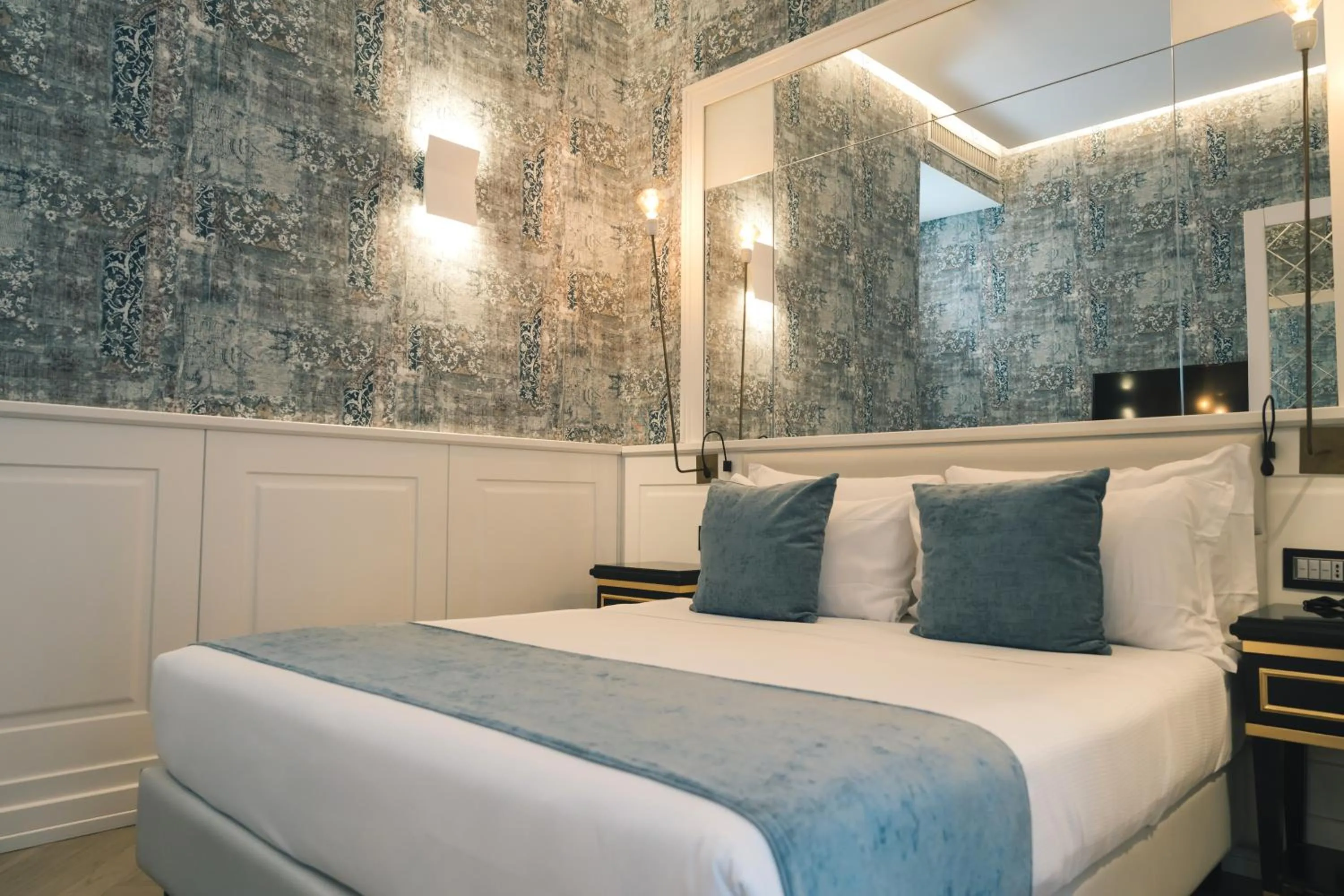 Photo of the whole room, Bed in Relais Piazza Vittoria