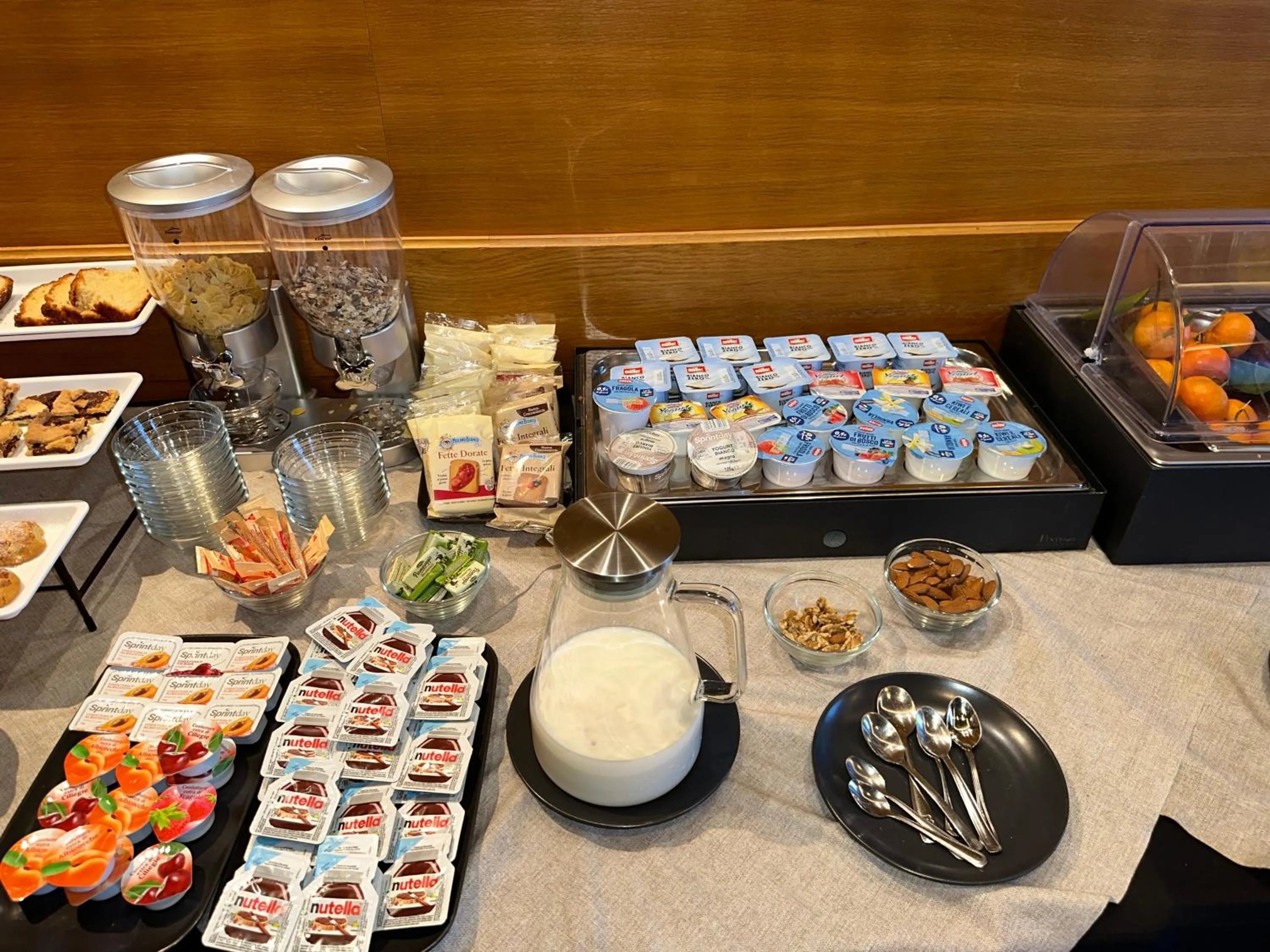 Buffet breakfast in Relais Piazza Vittoria