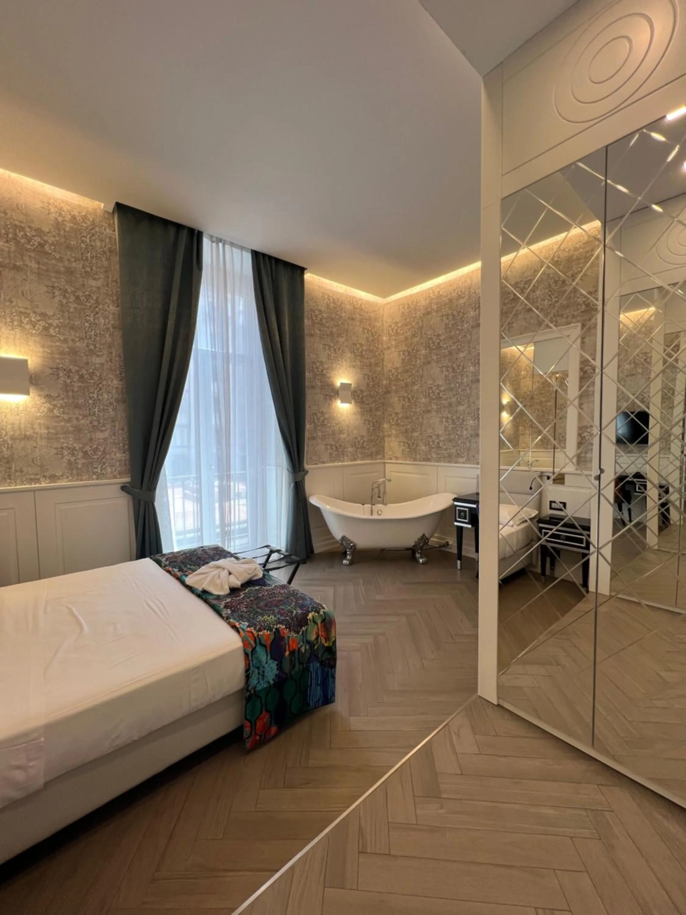 Suite with Balcony in Relais Piazza Vittoria