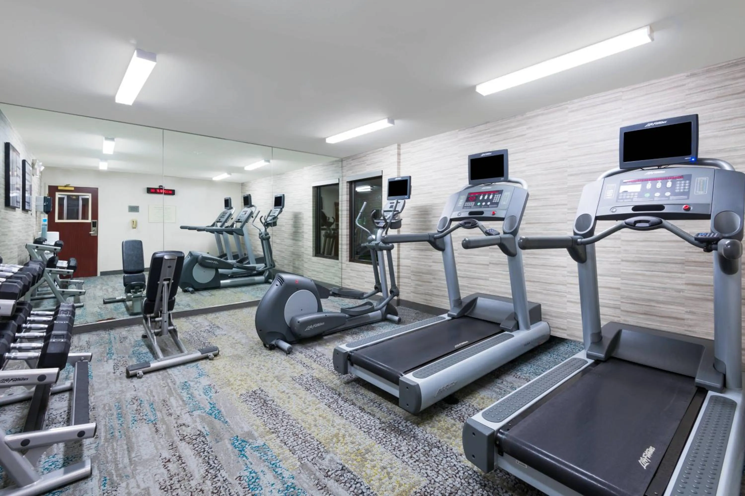 Fitness centre/facilities in Courtyard Harlingen