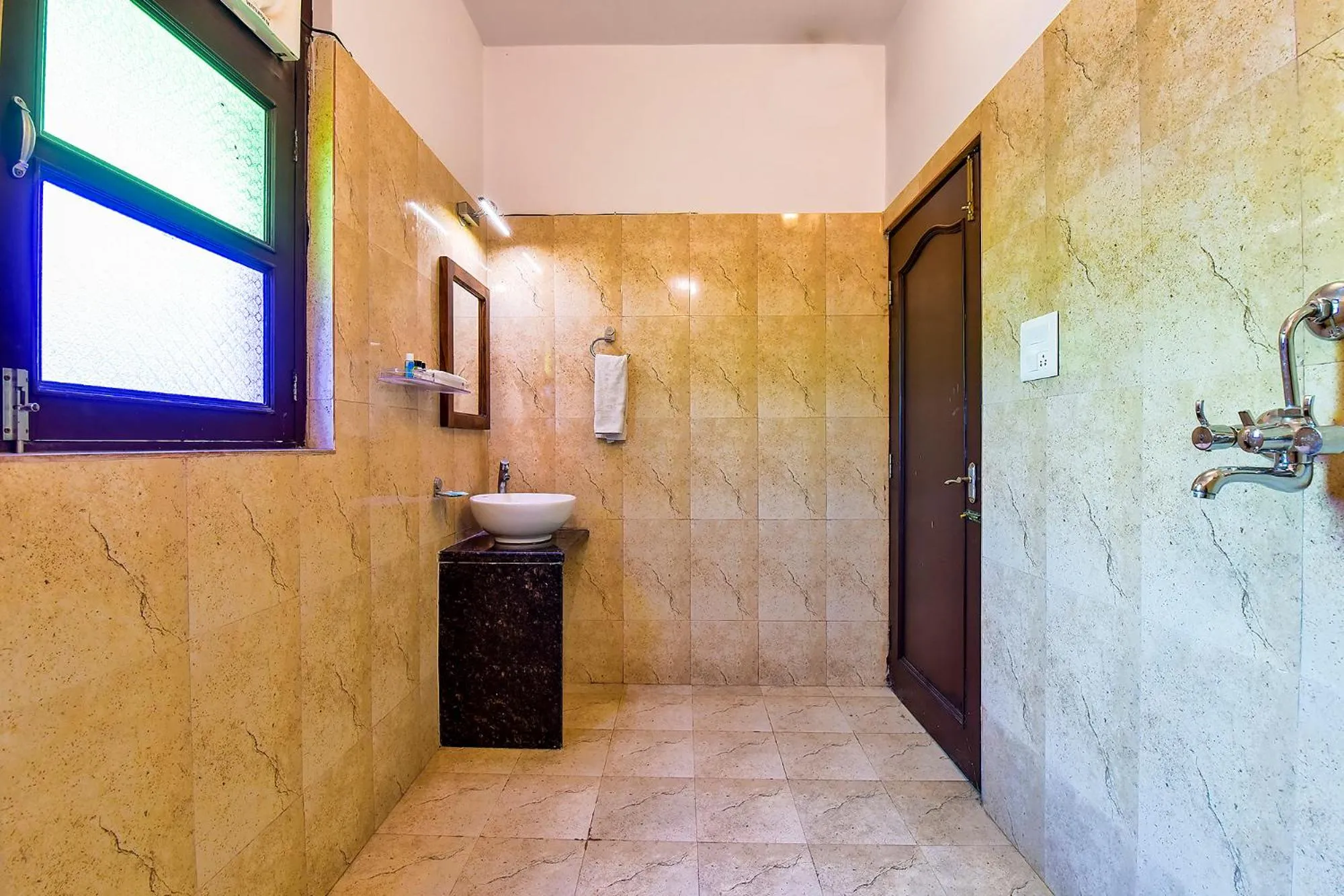 Bathroom in Hotel Harsoli Haveli