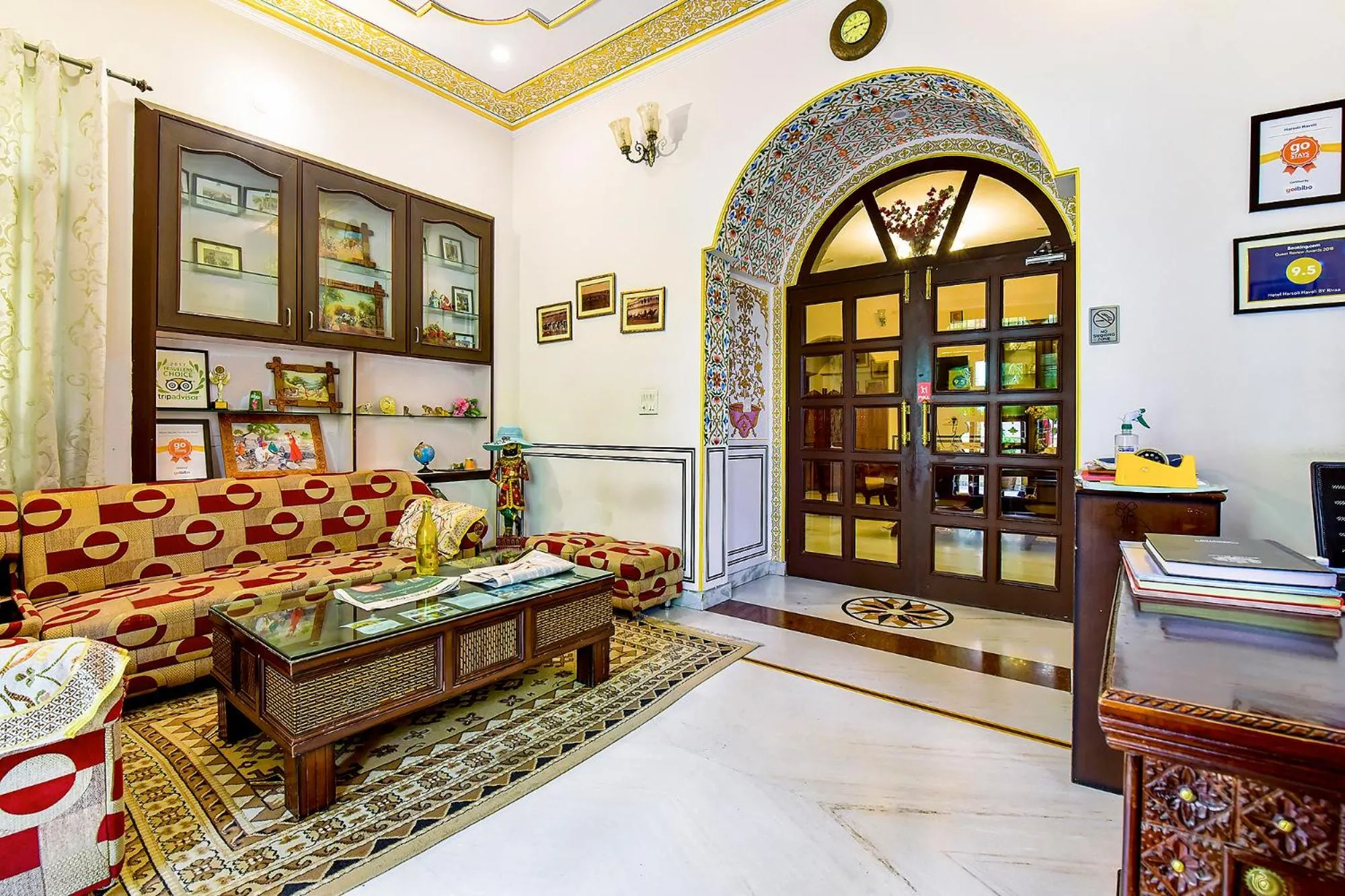 Living room in Hotel Harsoli Haveli