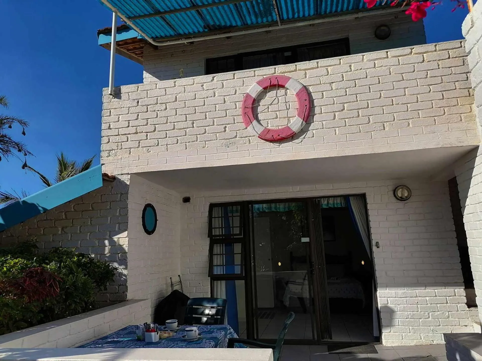 Patio in Boathouse Bed & Biscuit - Lower Deck