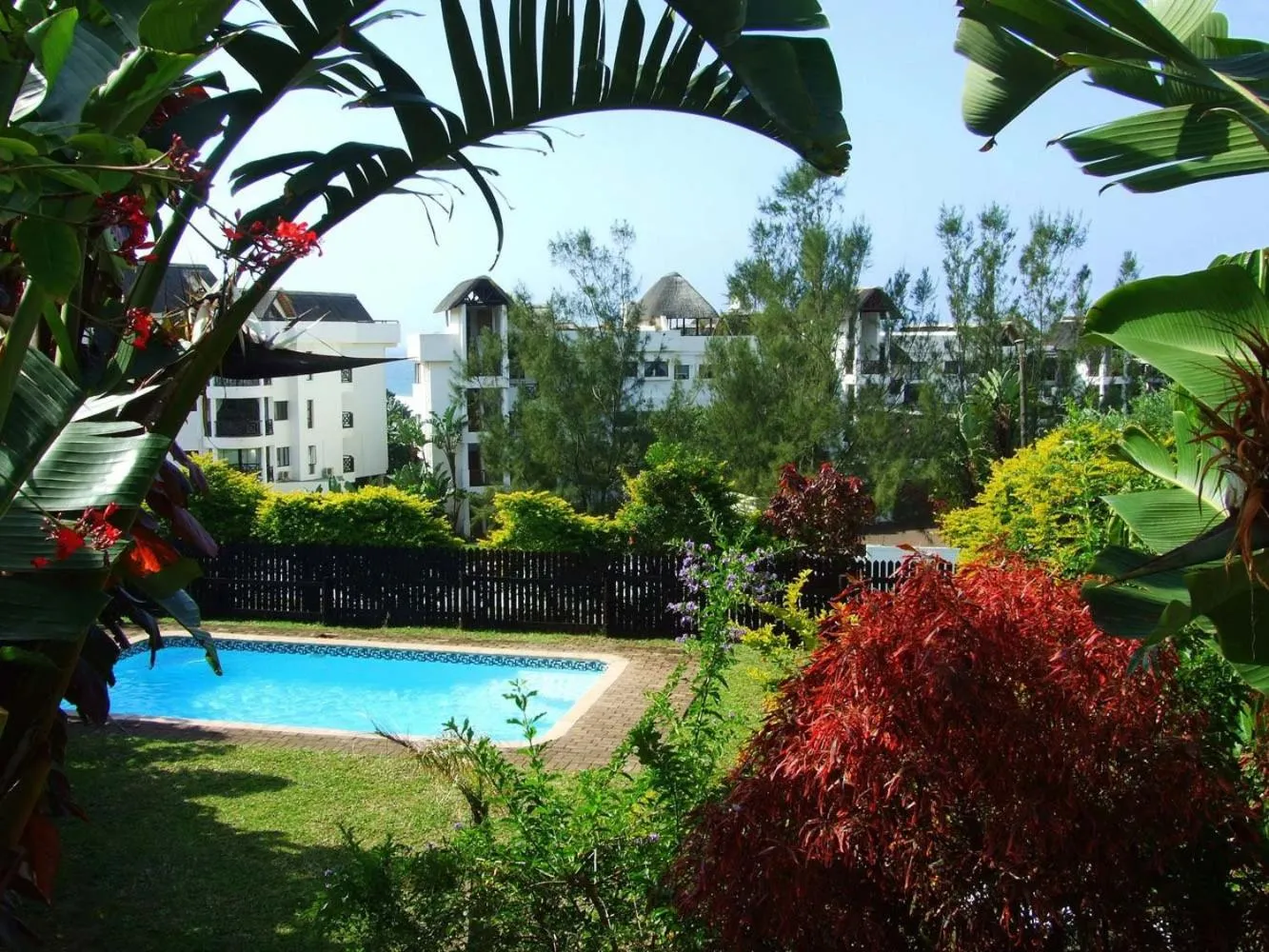 Swimming pool in Boathouse Bed & Biscuit - Lower Deck