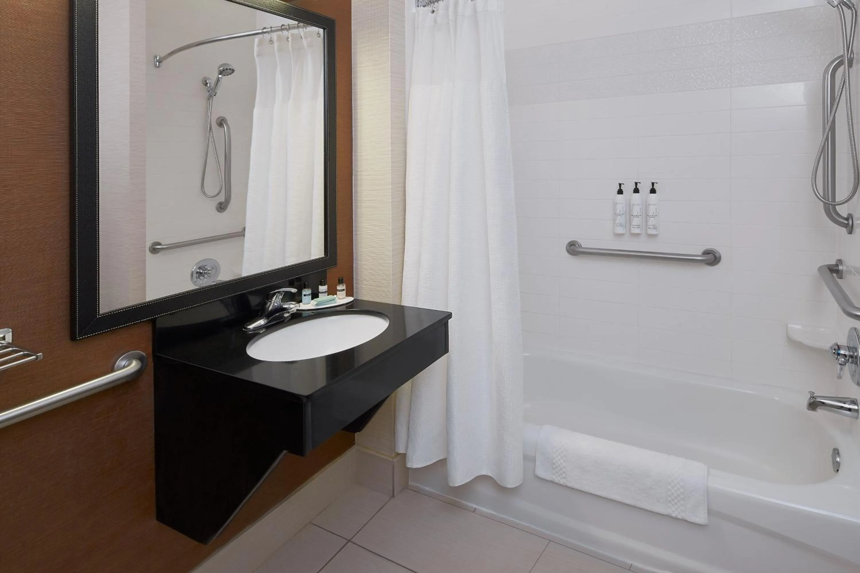 Bathroom in Fairfield Inn Huntsville