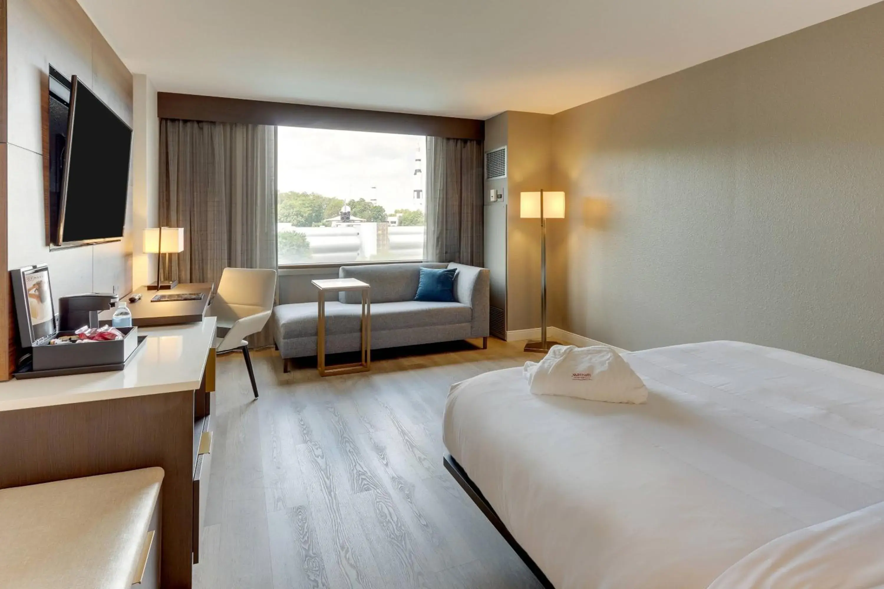 King Room with Rocket View in Huntsville Marriott at the Space & Rocket Center King Room with Rocket View in Huntsville Marriott at the Space & Rocket Center