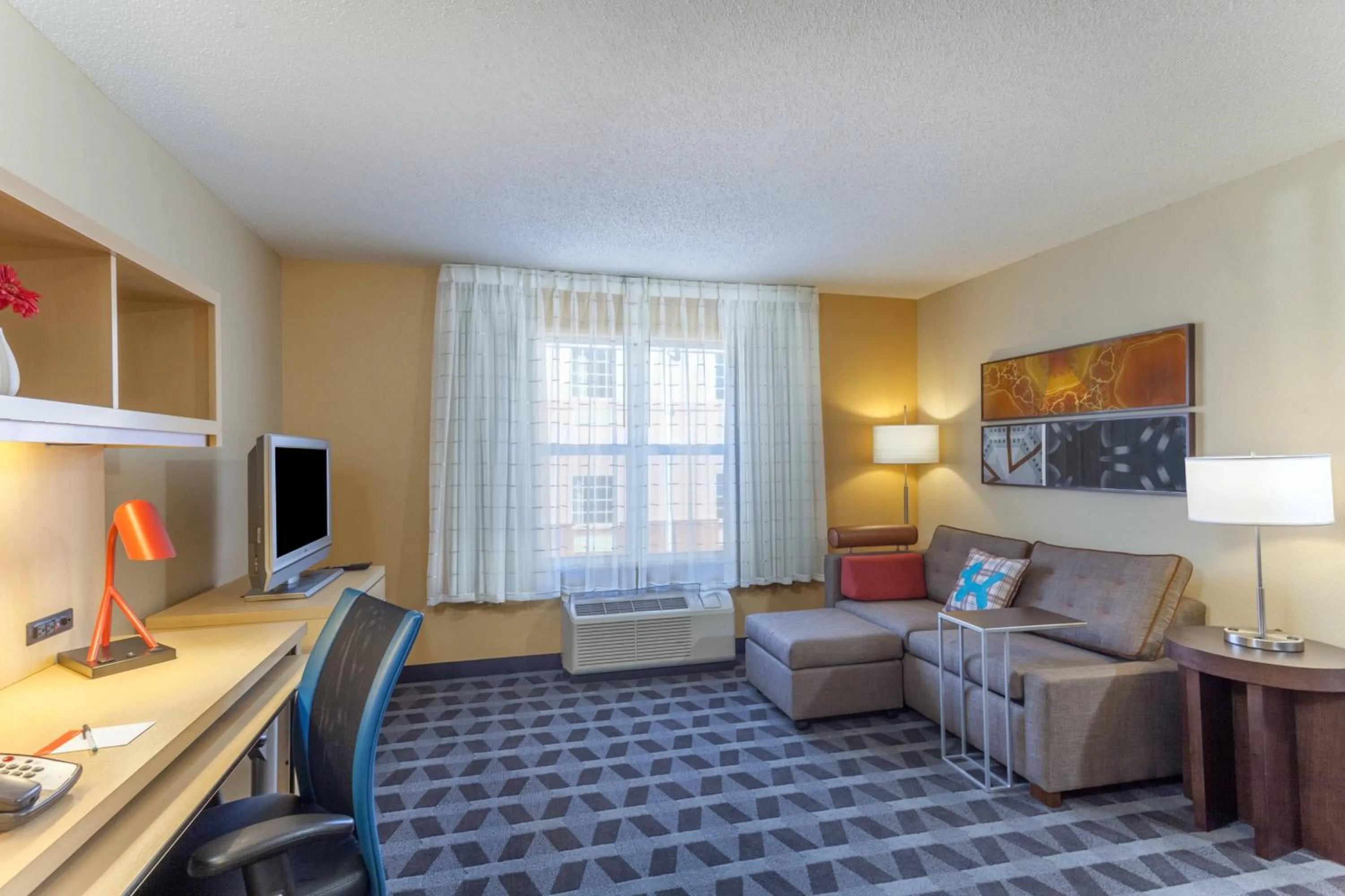 Living room in TownePlace Suites Huntsville