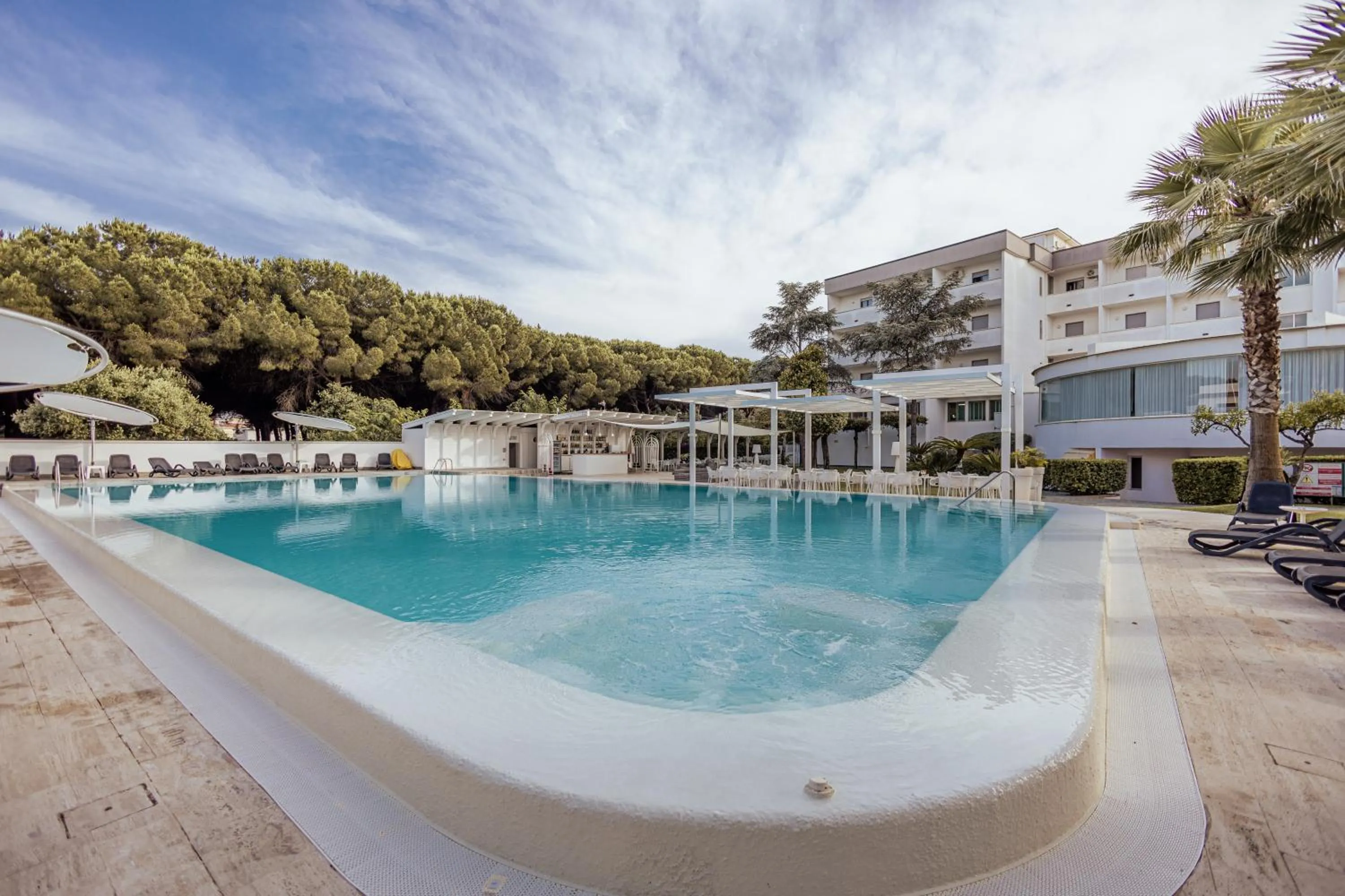 Swimming pool in Hotel Le Palme