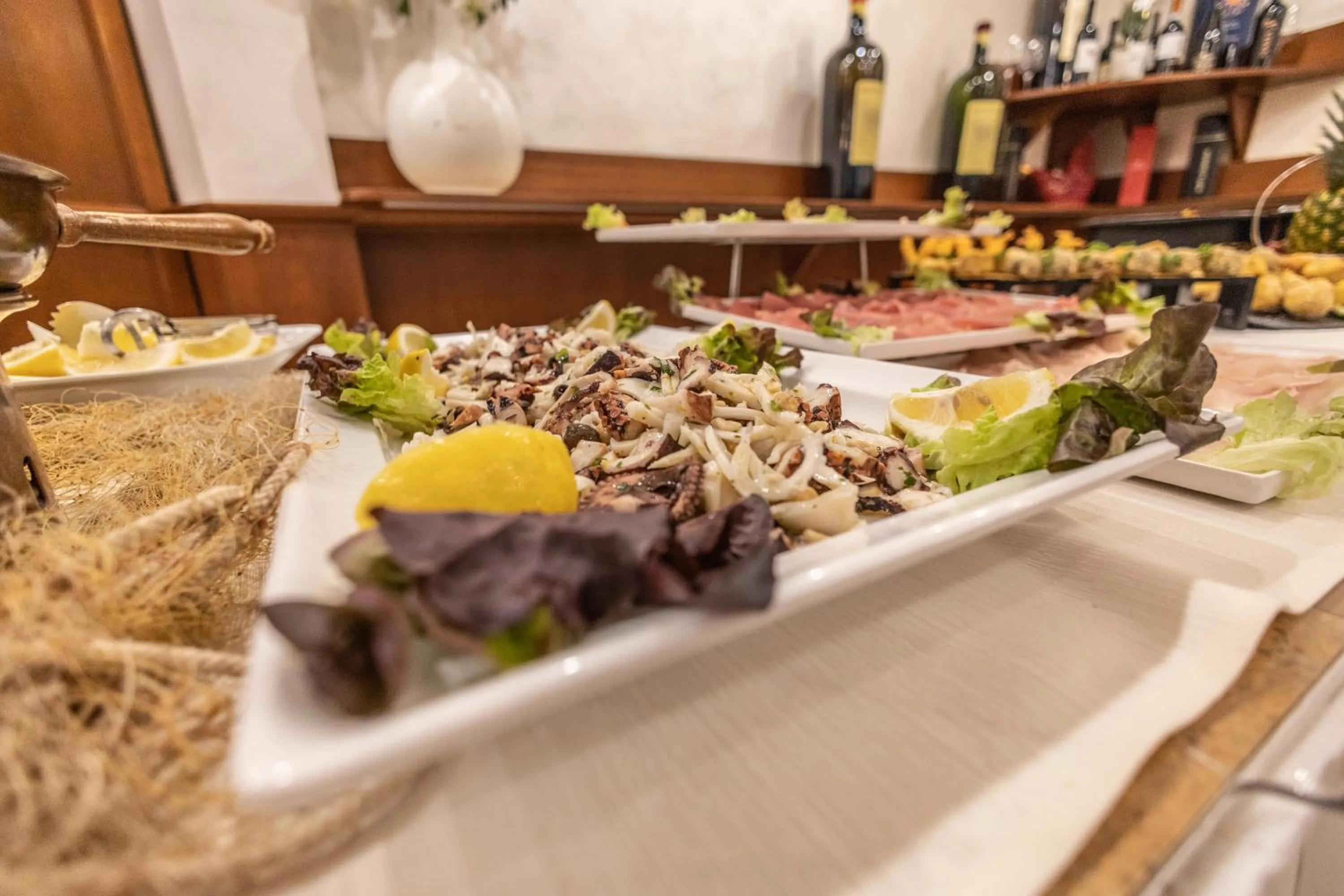 Restaurant/places to eat in Hotel Le Palme