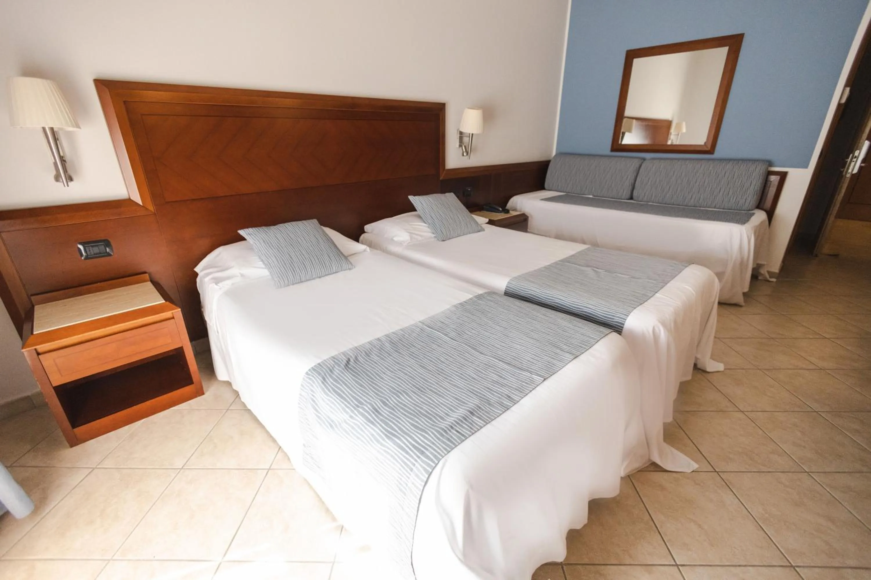 Photo of the whole room, Bed in Hotel Le Palme