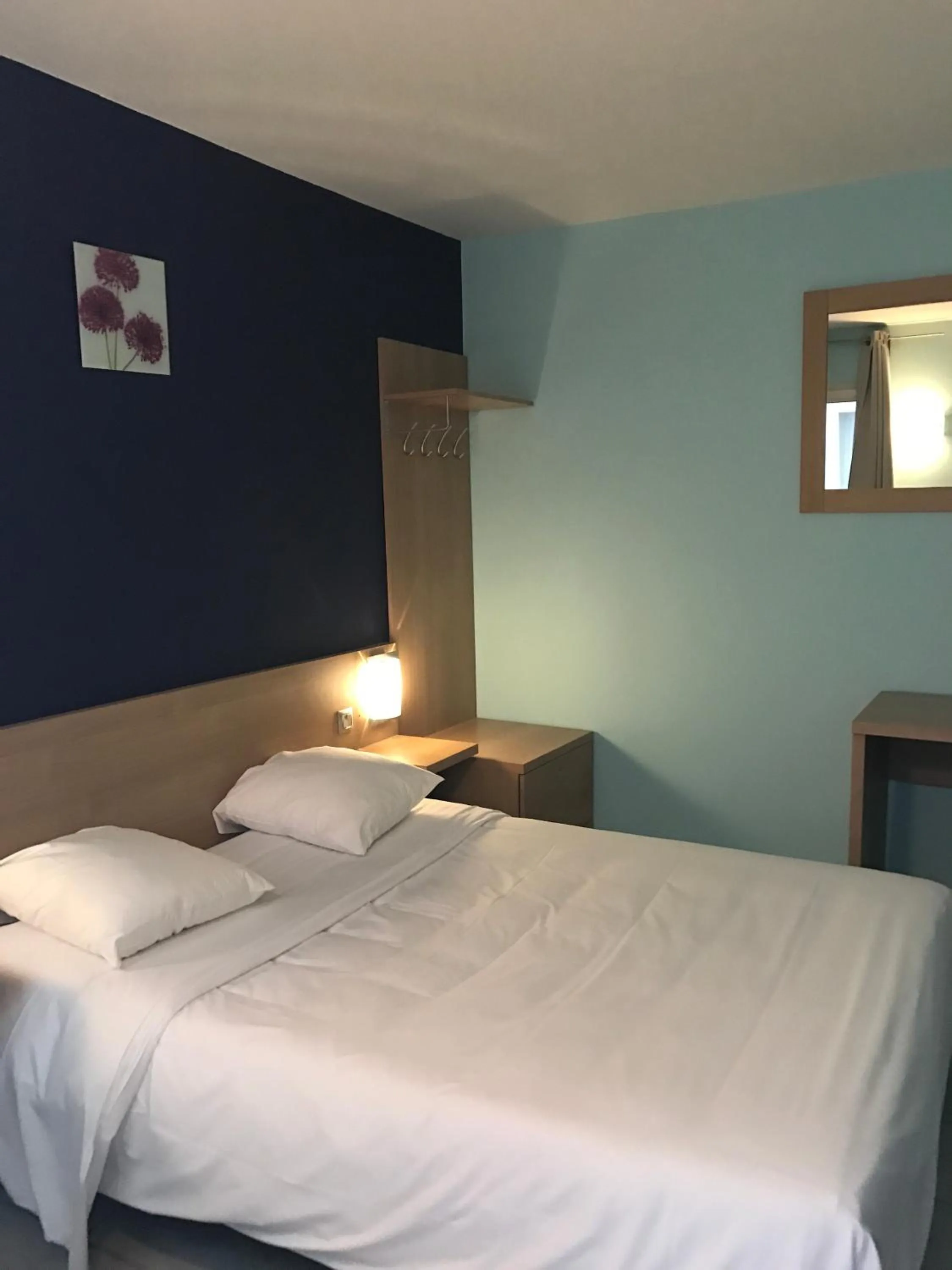 Bedroom, Bed in Tipi