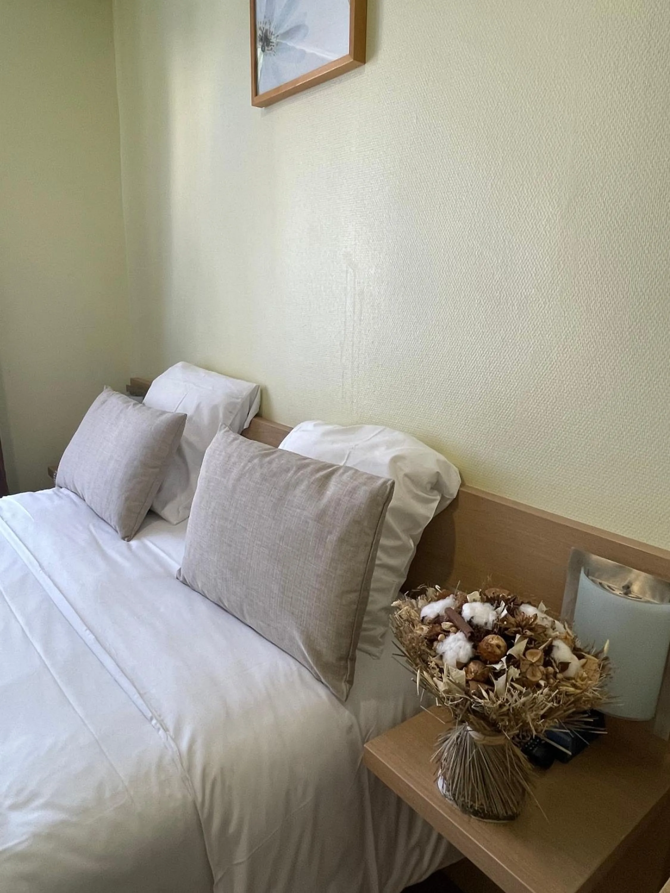 Bedroom, Bed in Tipi