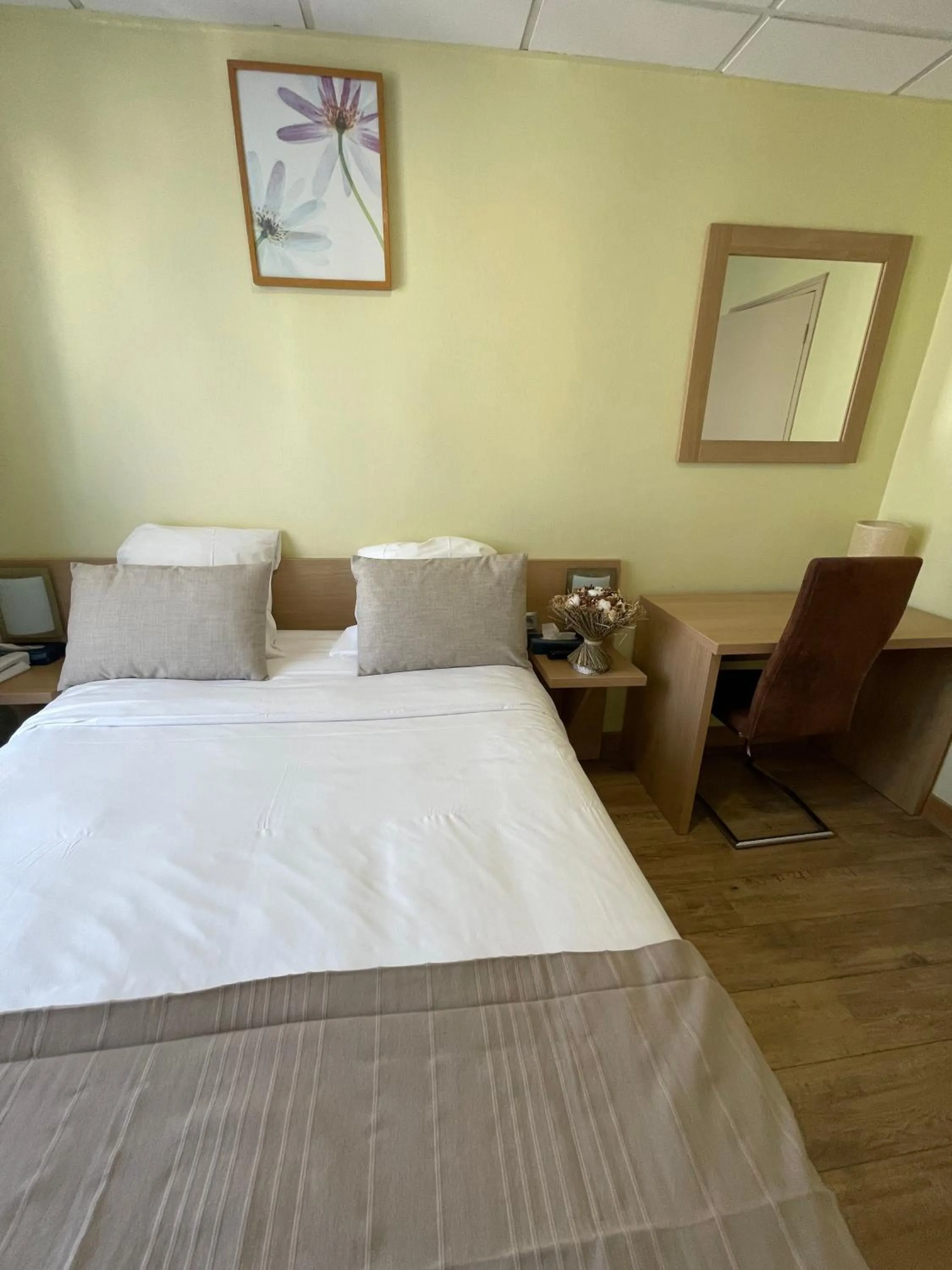 Bedroom, Bed in Tipi