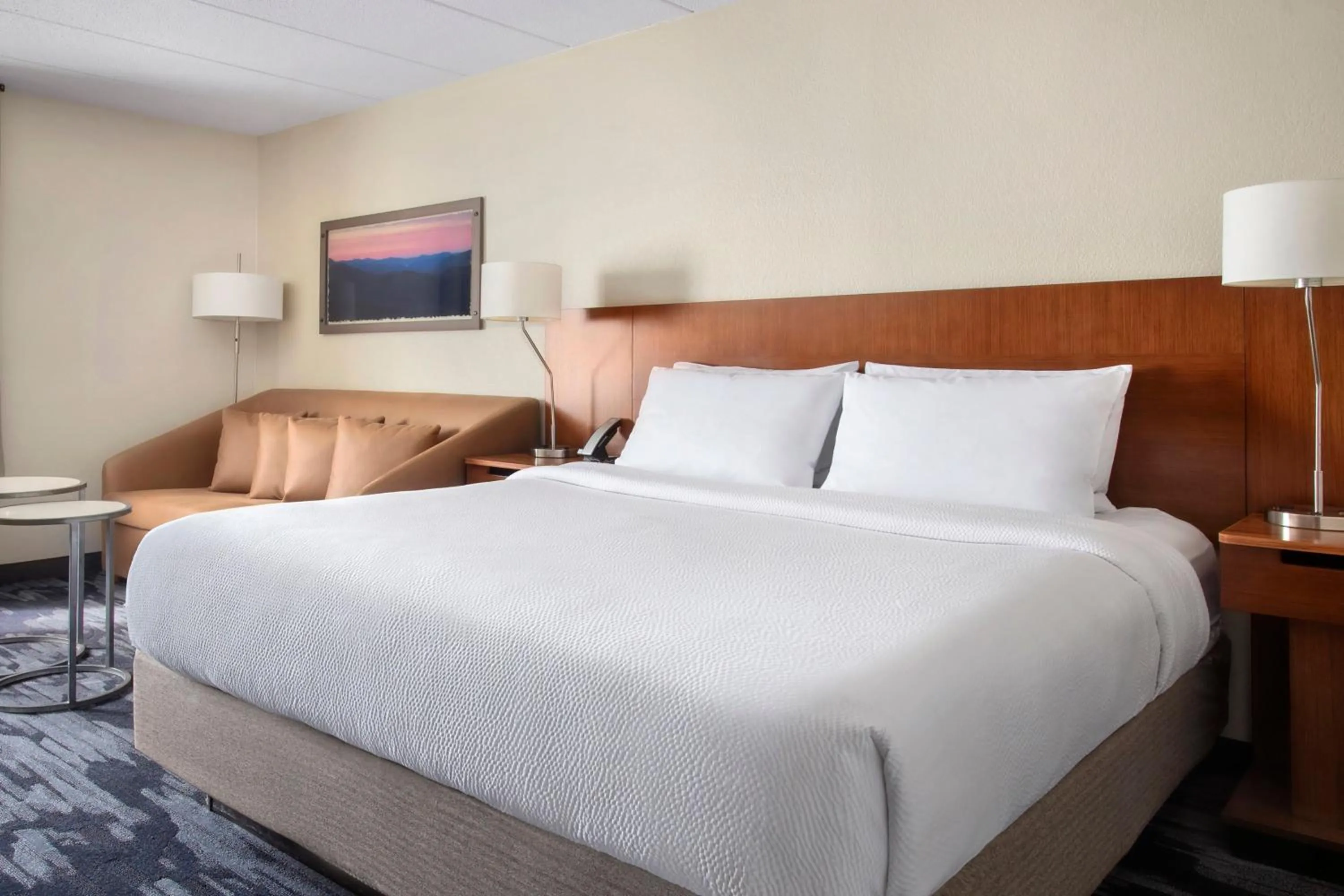 Photo of the whole room, Bed in Fairfield by Marriott Inn & Suites Wallingford New Haven