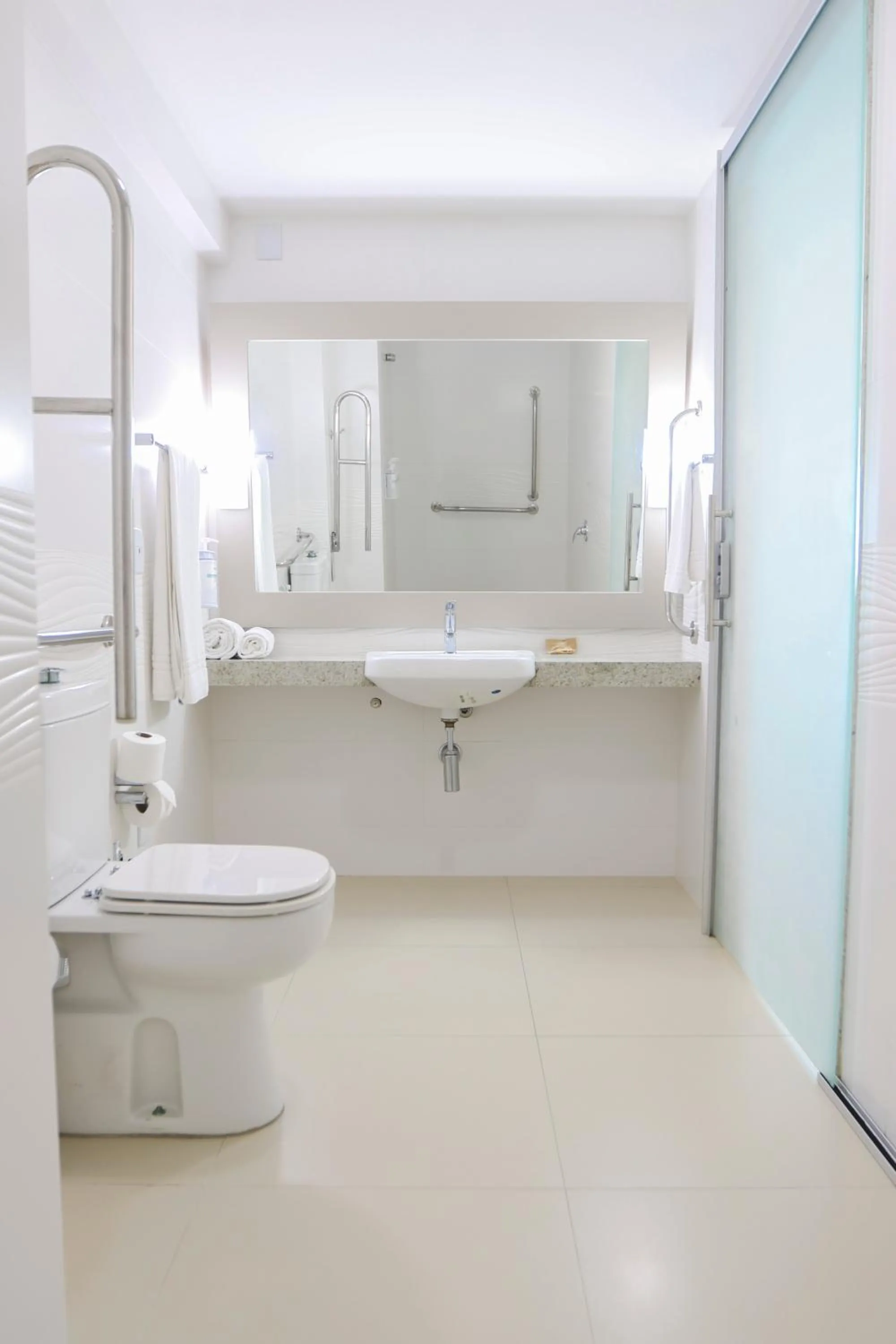 Shower in Radisson Recife