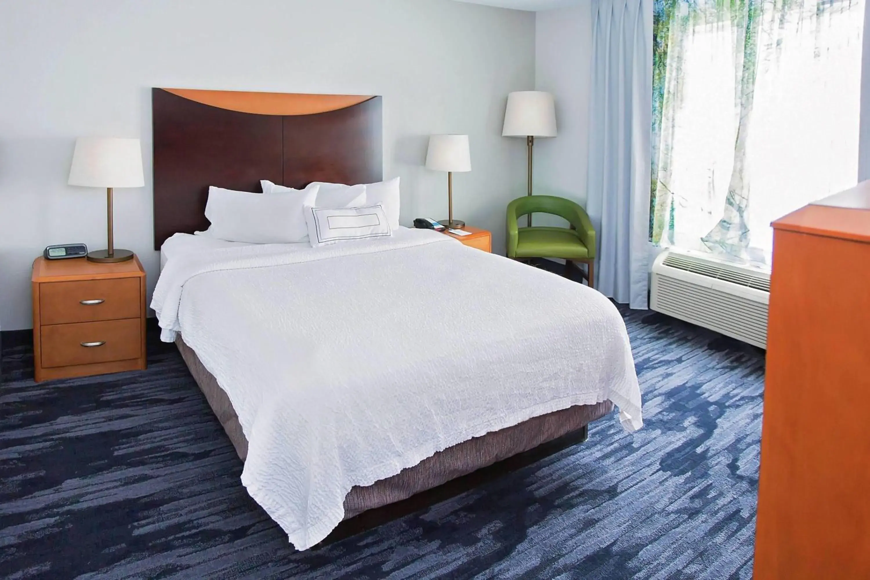 King Room with Mobility Access and Bathtub with Grab Bars, Non-Smoking in AmericInn by Wyndham Hays King Room with Mobility Access and Bathtub with Grab Bars, Non-Smoking in AmericInn by Wyndham Hays