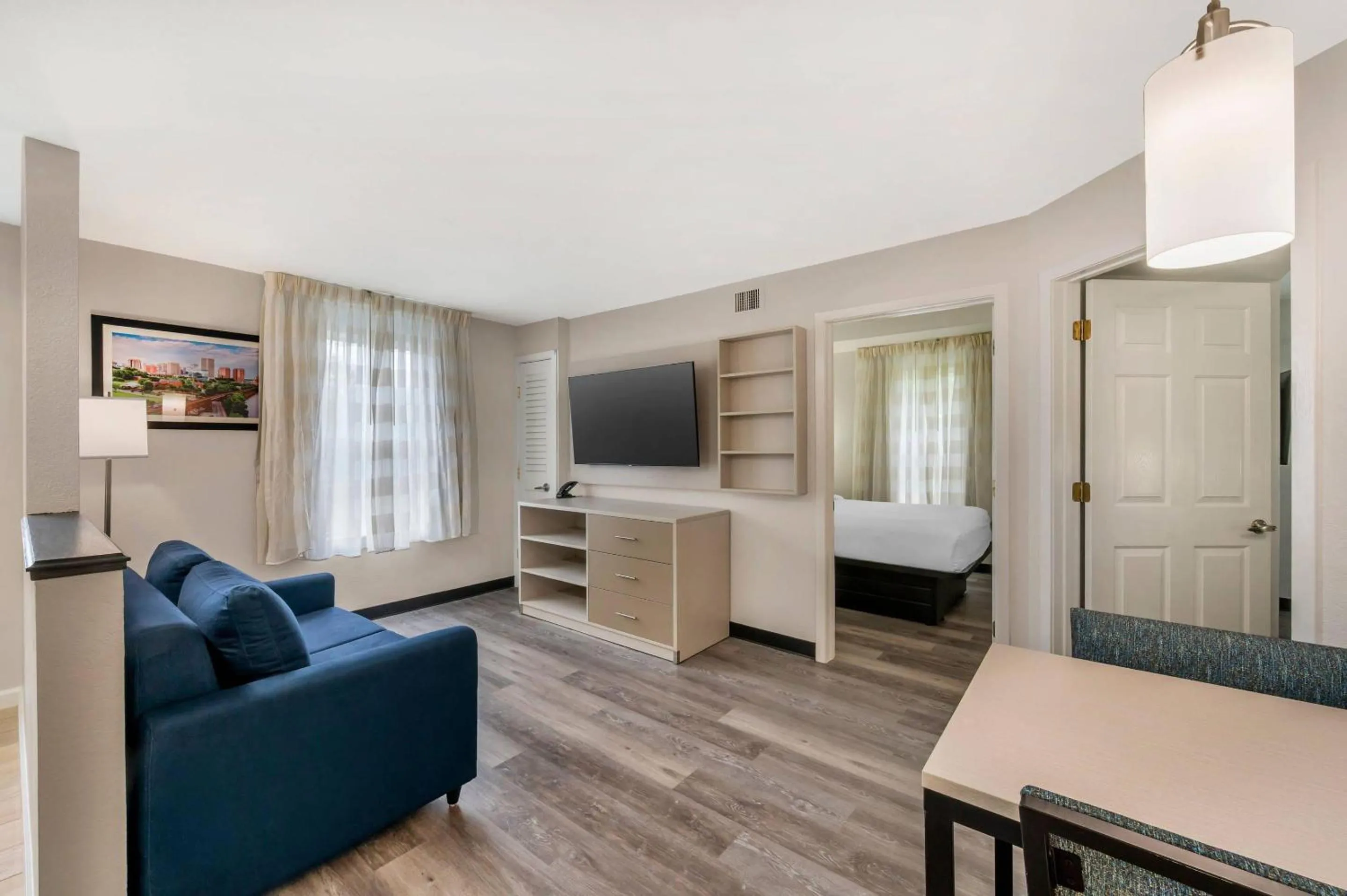 Bedroom, Bed in MainStay Suites Sterling near Dulles Town Center