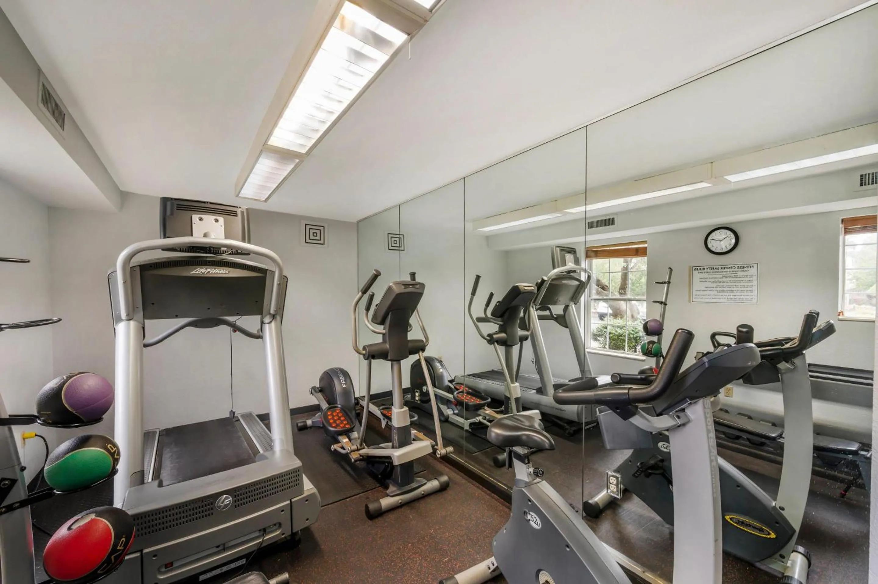 Fitness centre/facilities in MainStay Suites Sterling near Dulles Town Center
