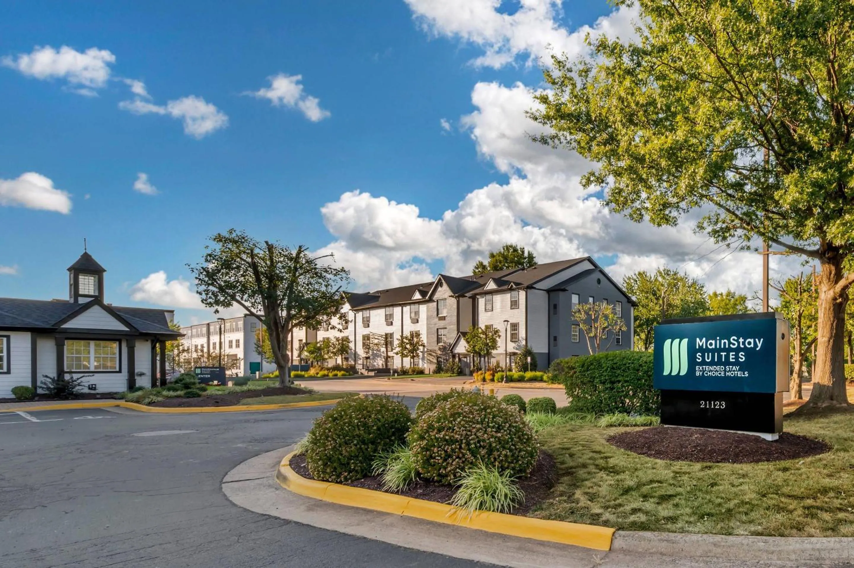Property building in MainStay Suites Sterling near Dulles Town Center
