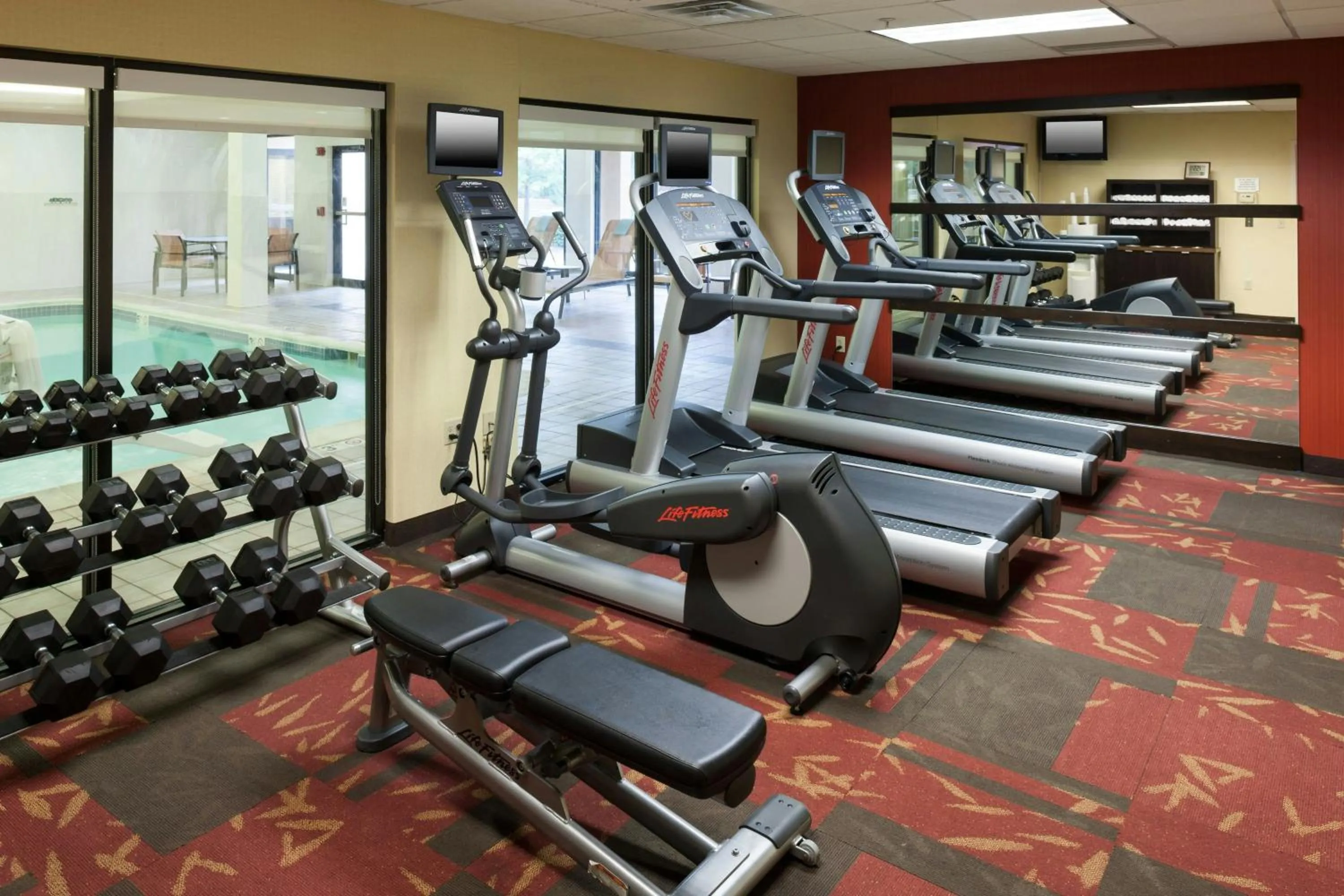 Fitness centre/facilities in Courtyard by Marriott Wichita East