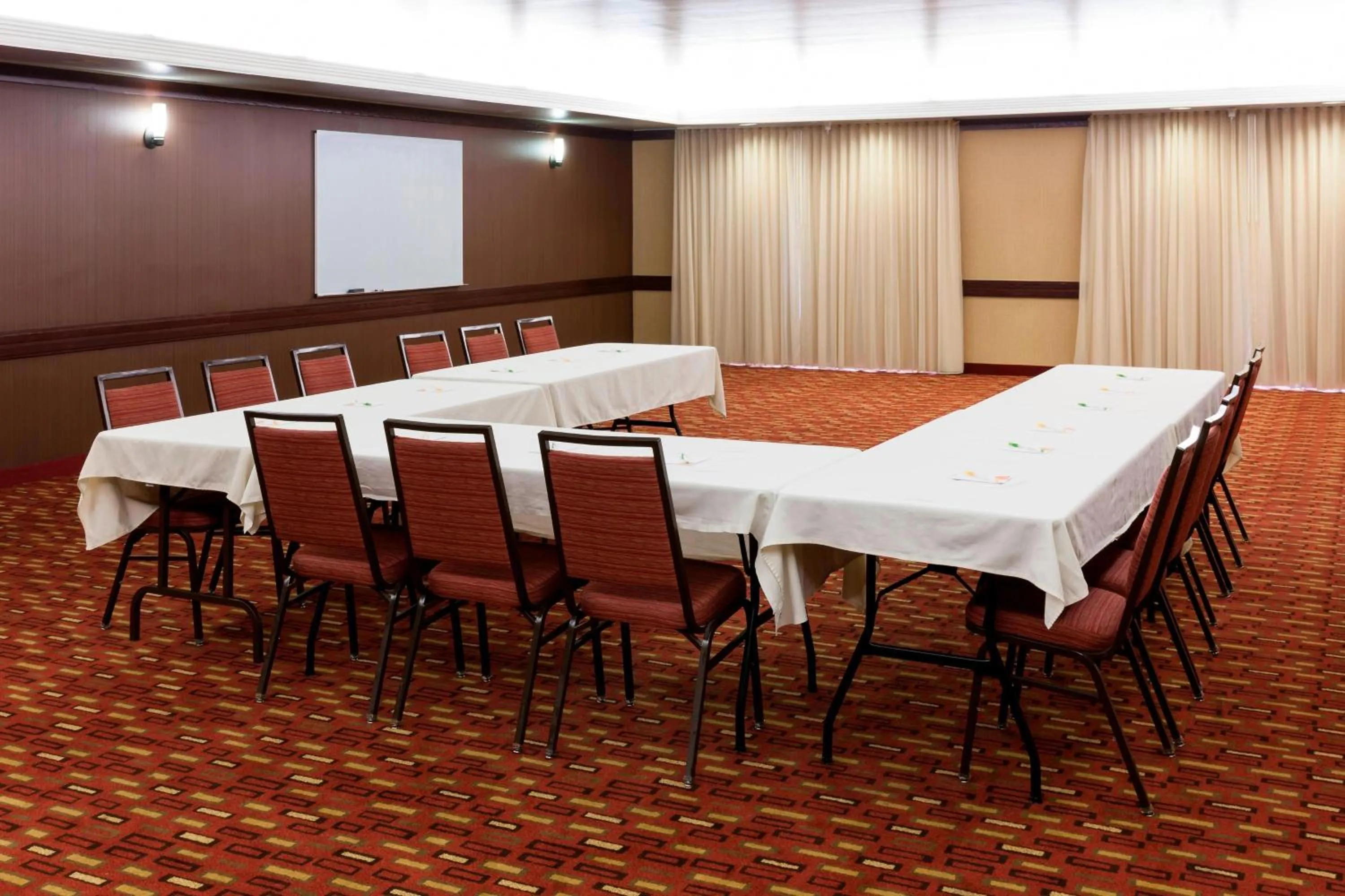 Meeting/conference room in Courtyard by Marriott Wichita East