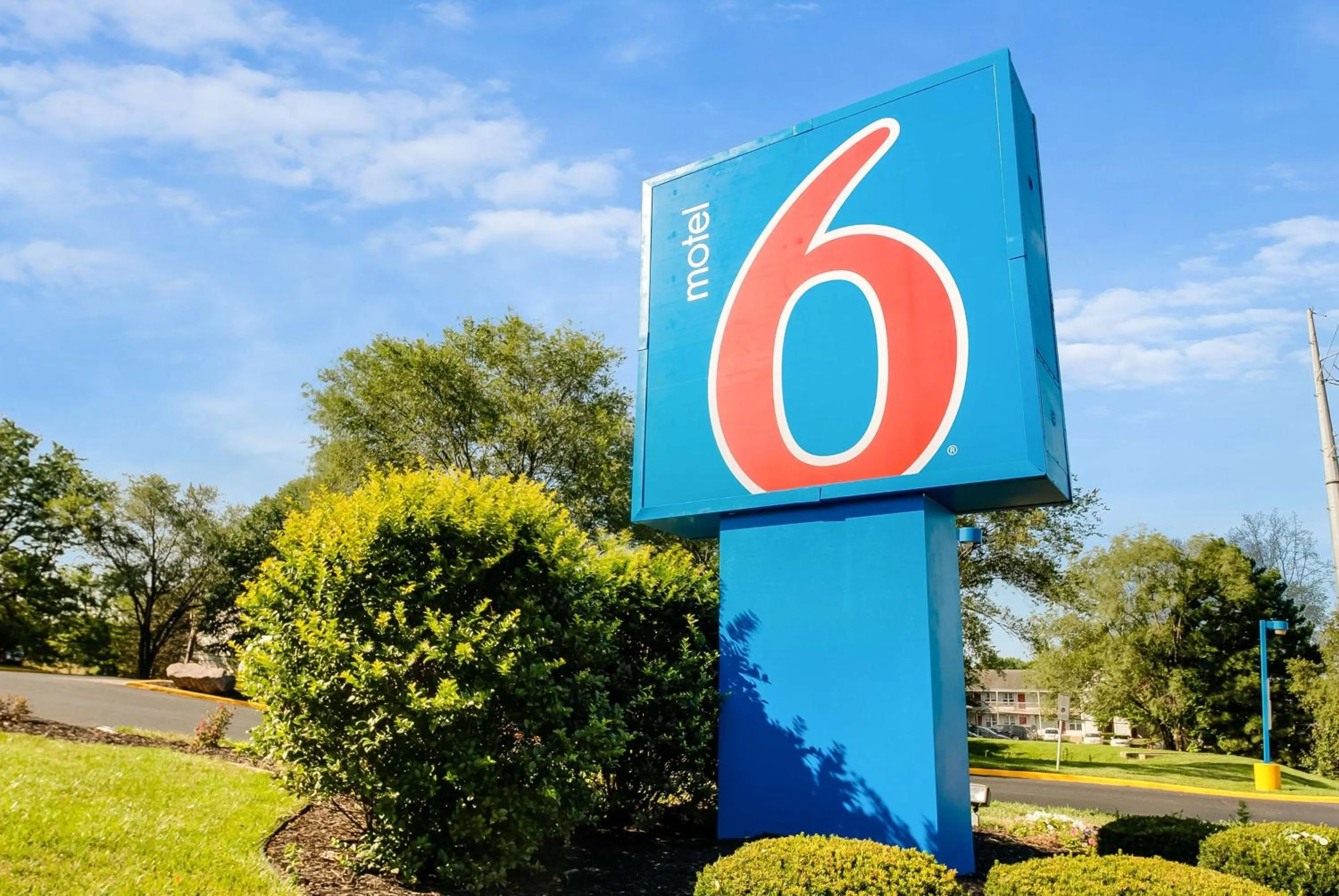 Property building in Motel 6-Lenexa, KS - Kansas City Southwest