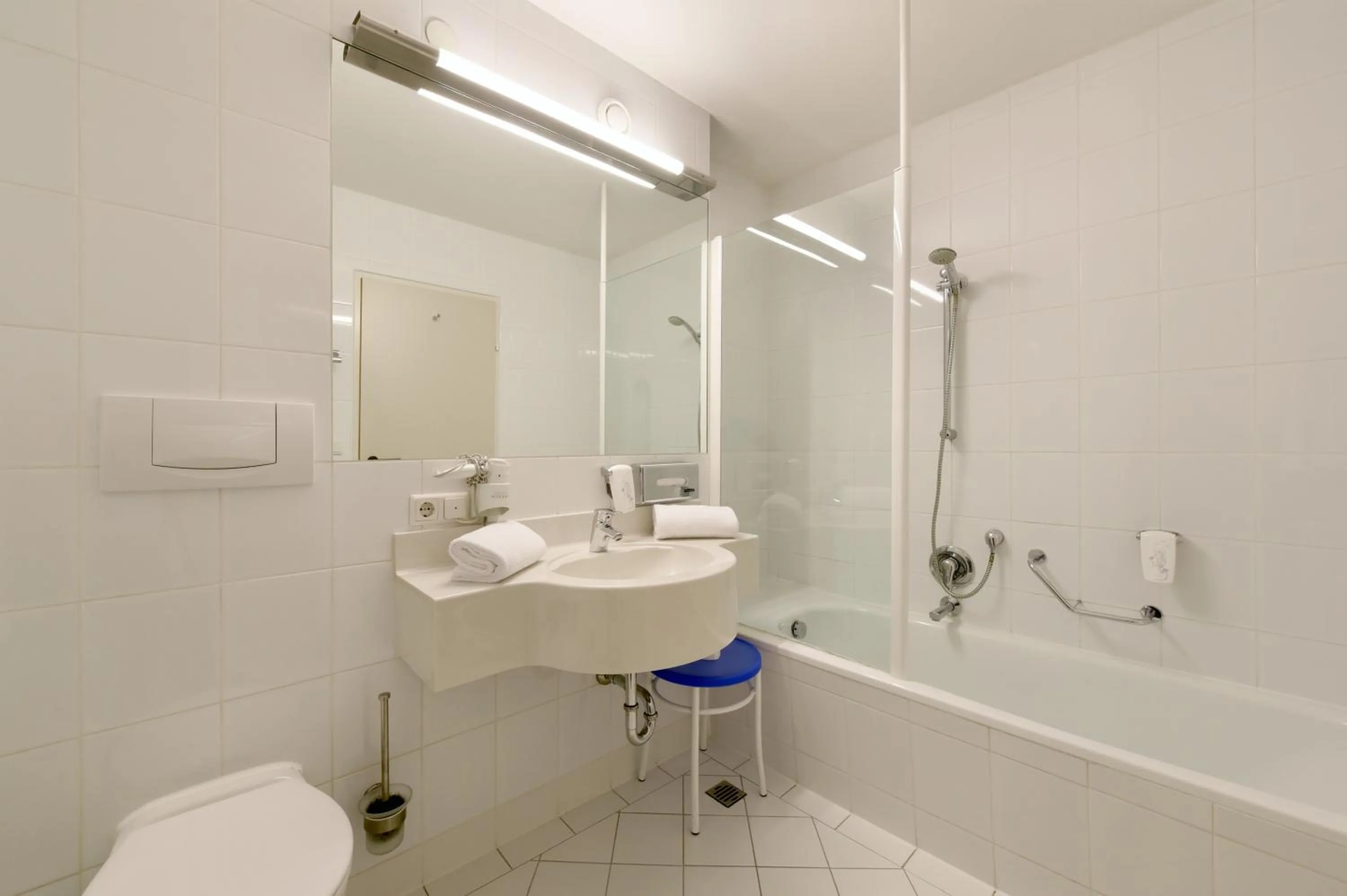 Bathroom in Hotel Neutor Express
