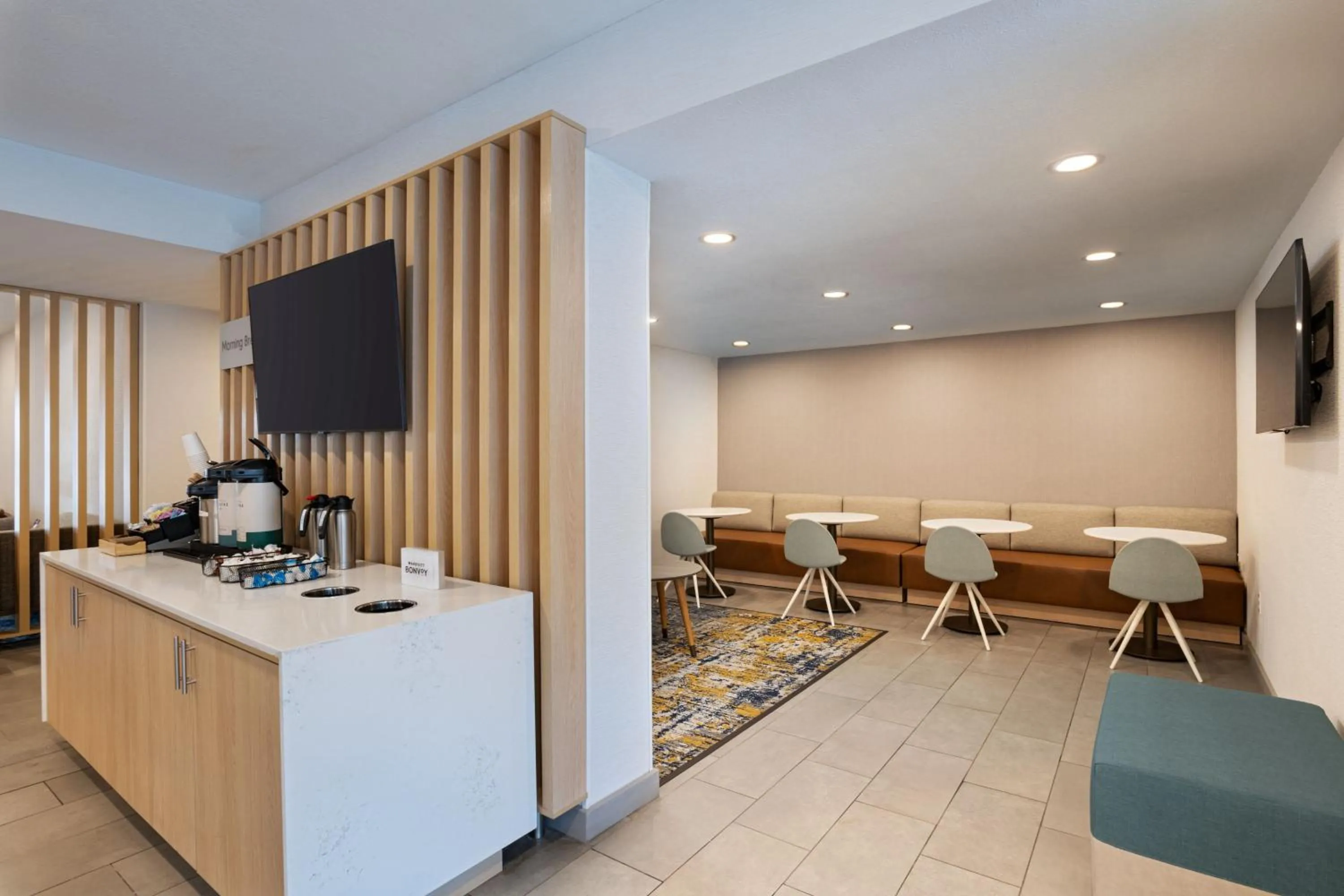 Restaurant/places to eat in TownePlace Suites by Marriott Killeen