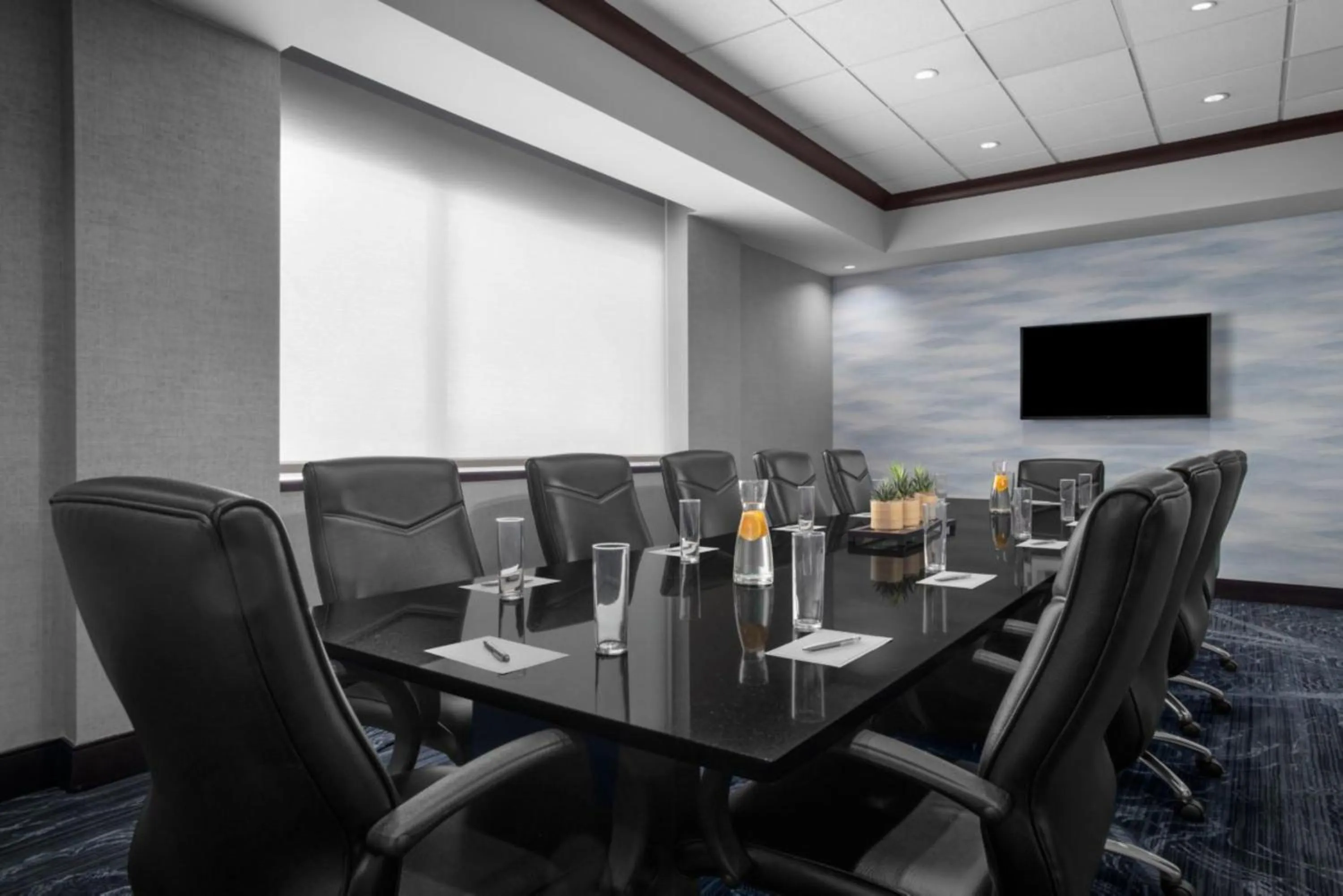Meeting/conference room in Renaissance Indianapolis North Hotel