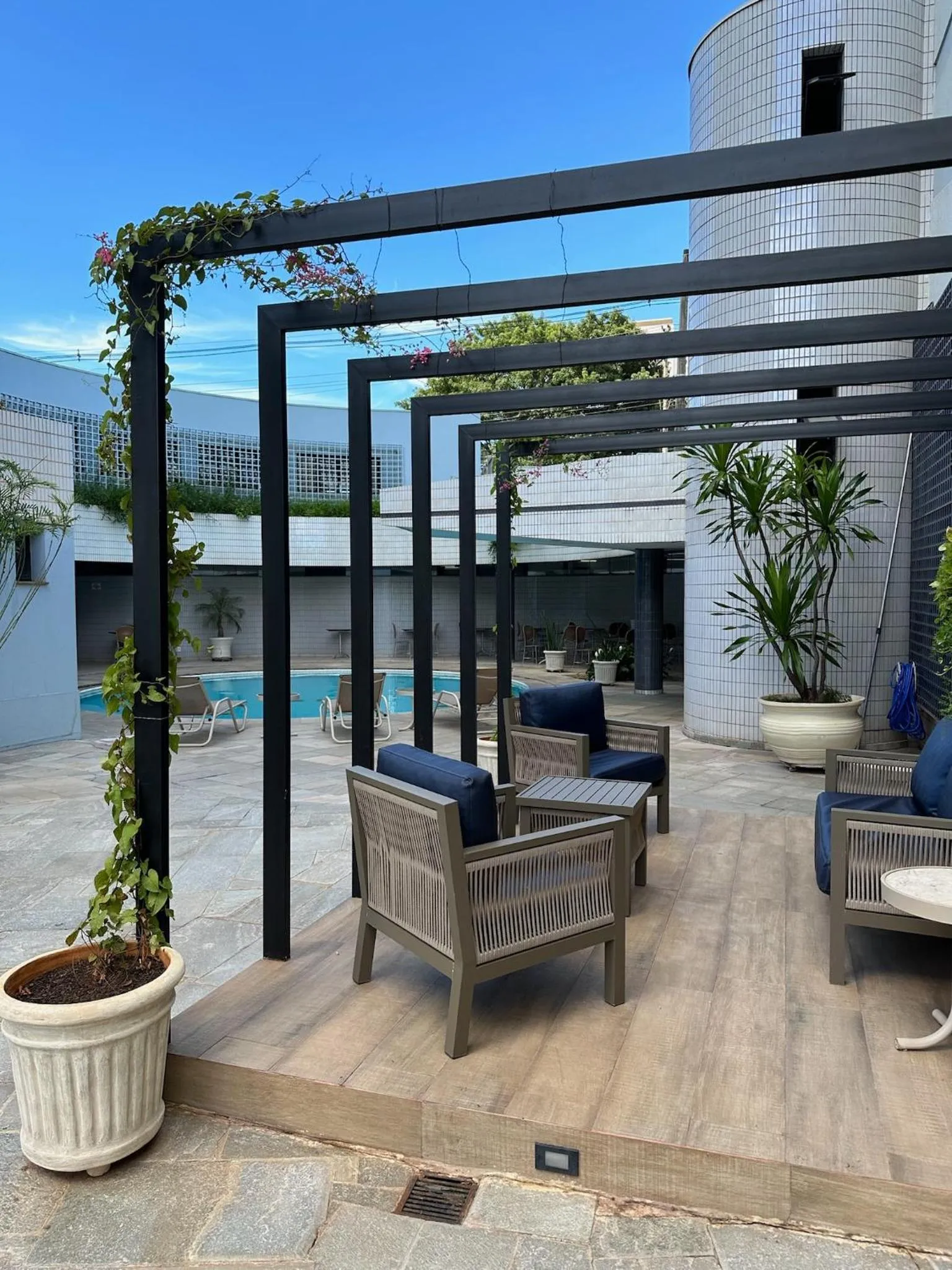 Swimming pool in Hotel Saint Paul