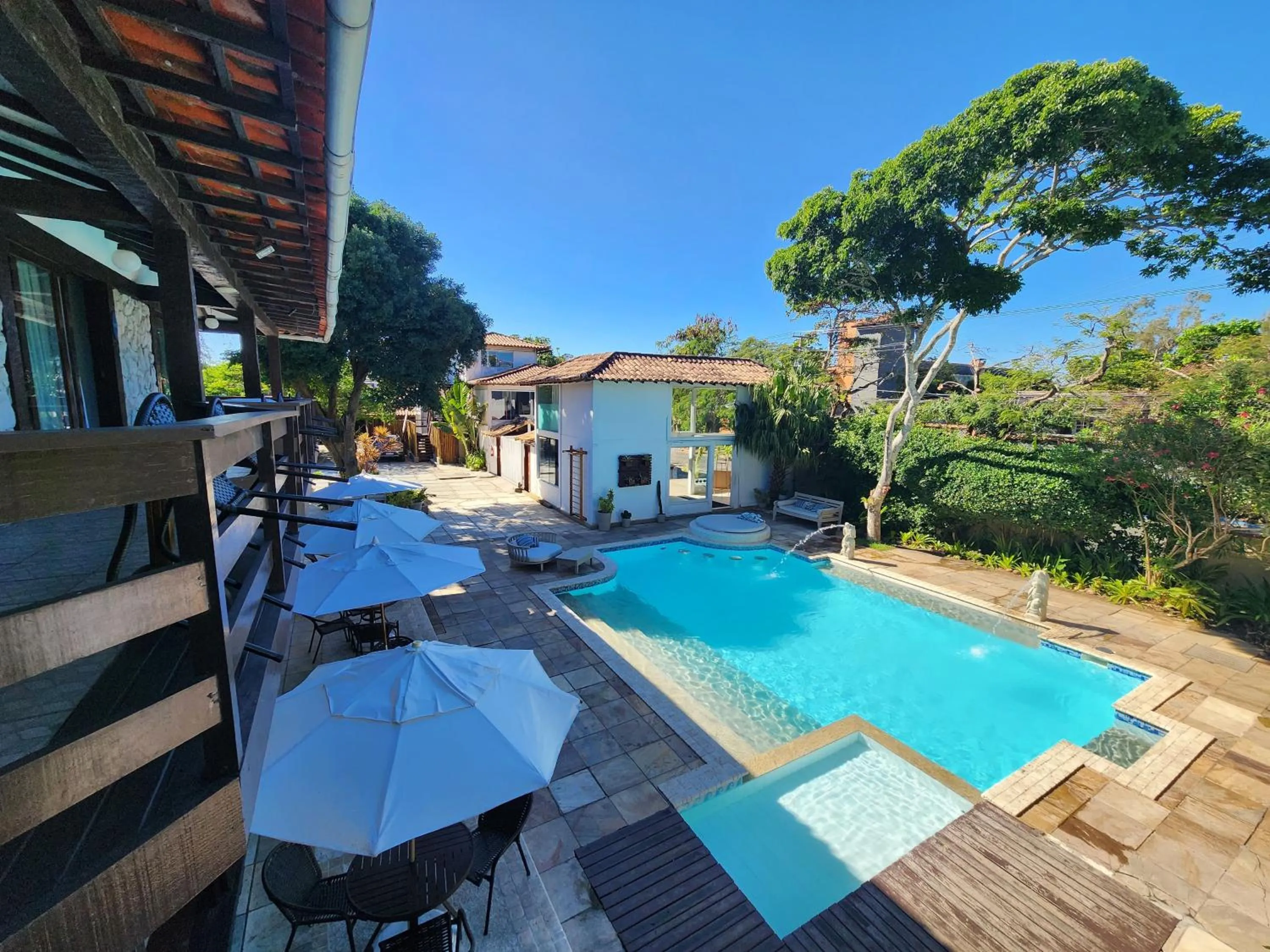 Pool view in Pousada Blue Marlin
