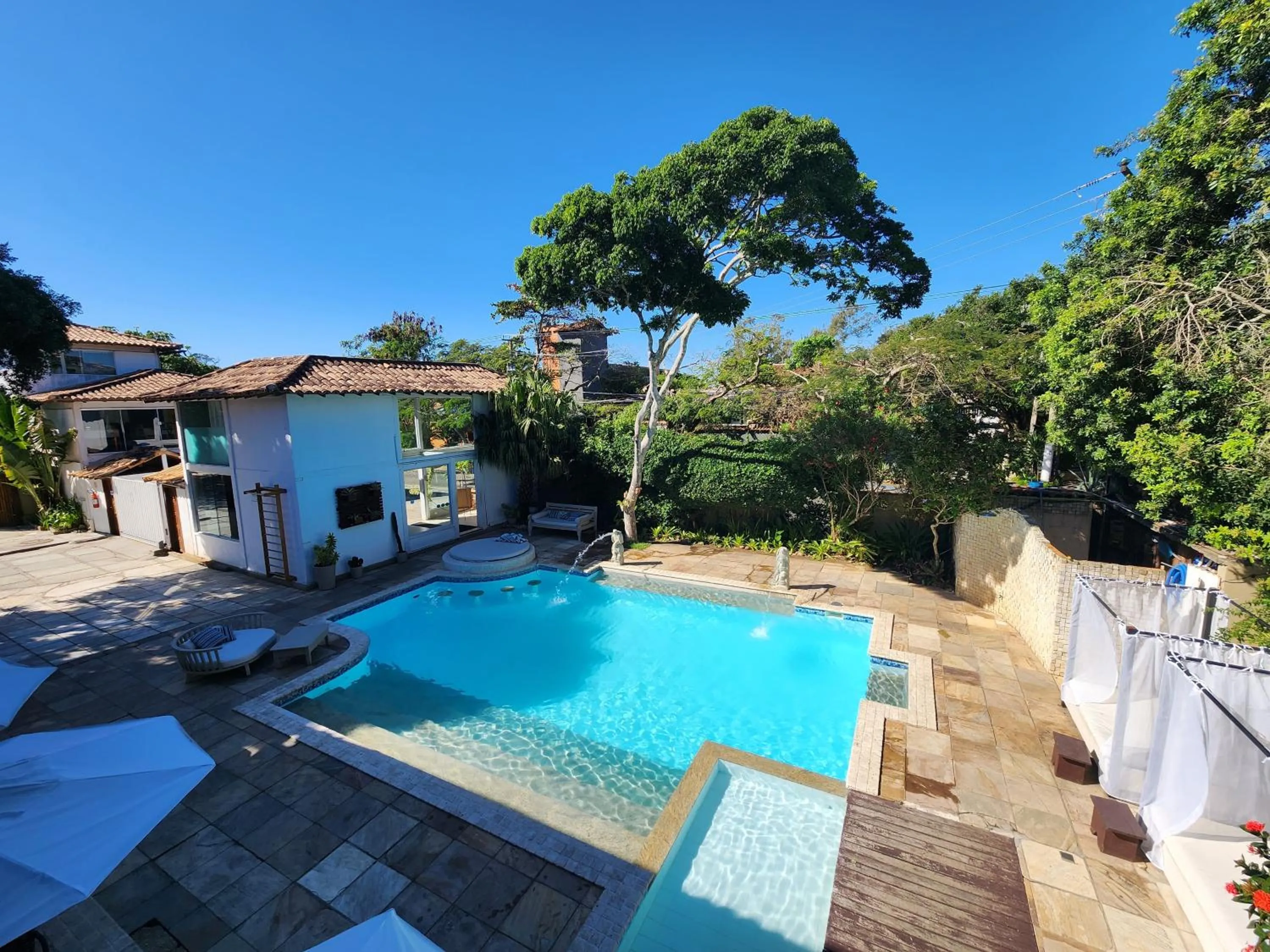 Pool view in Pousada Blue Marlin
