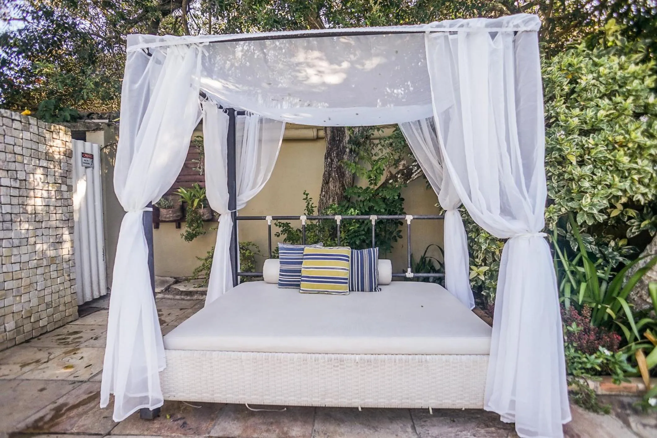 sunbed in Pousada Blue Marlin