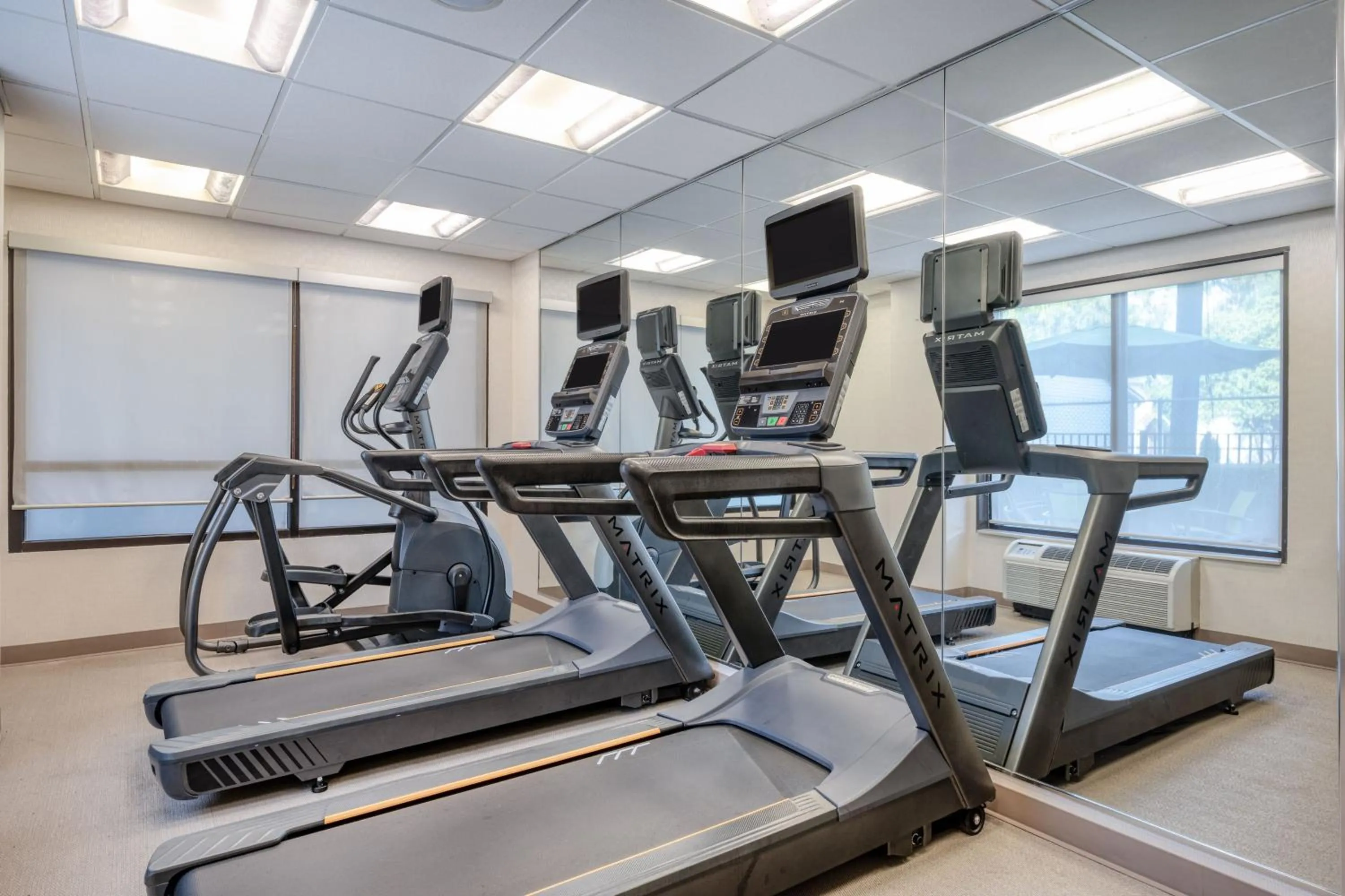 Fitness centre/facilities in SpringHill Suites Terre Haute
