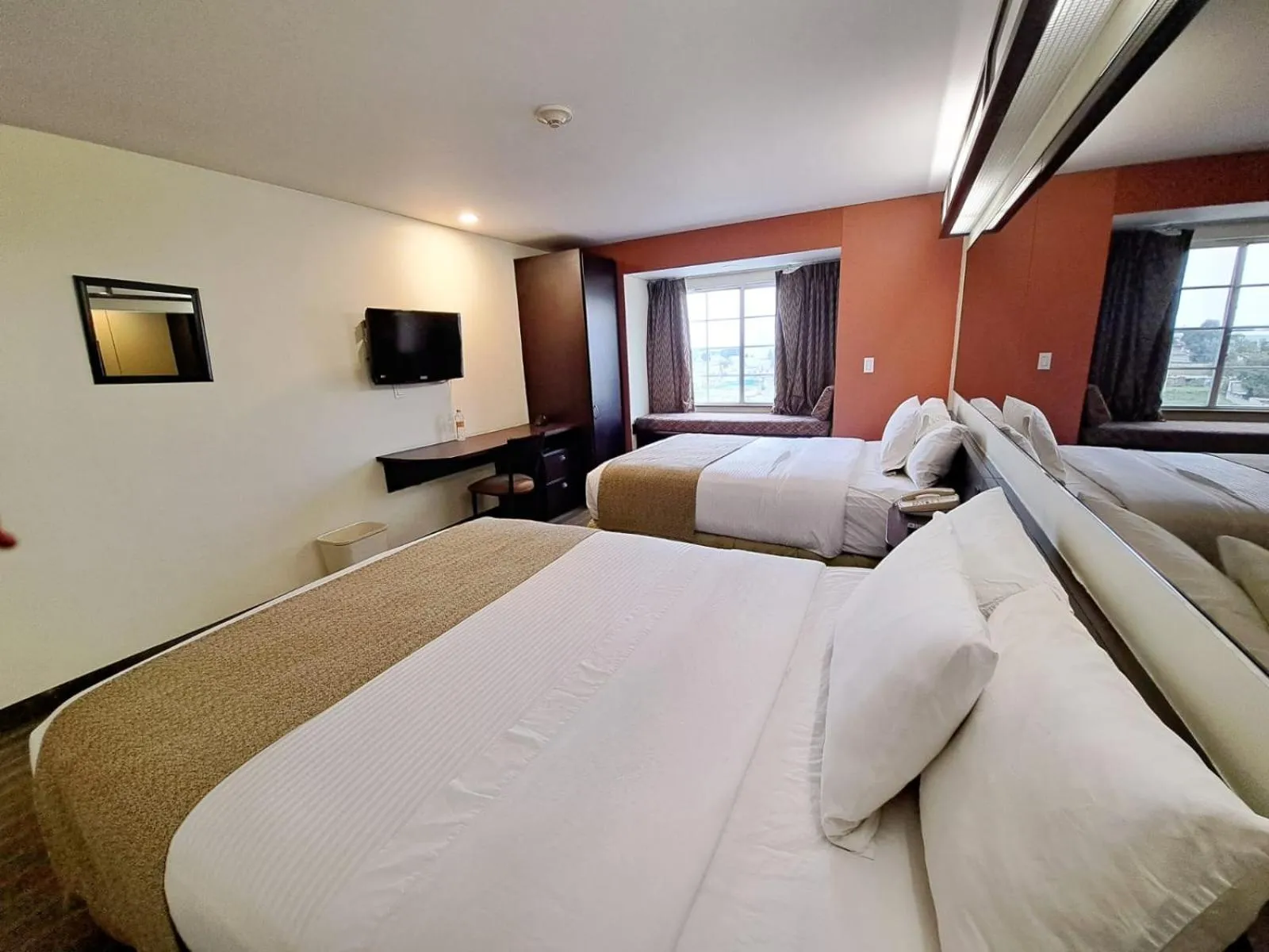 Bed in Microtel Inn and Suites by Wyndham Toluca