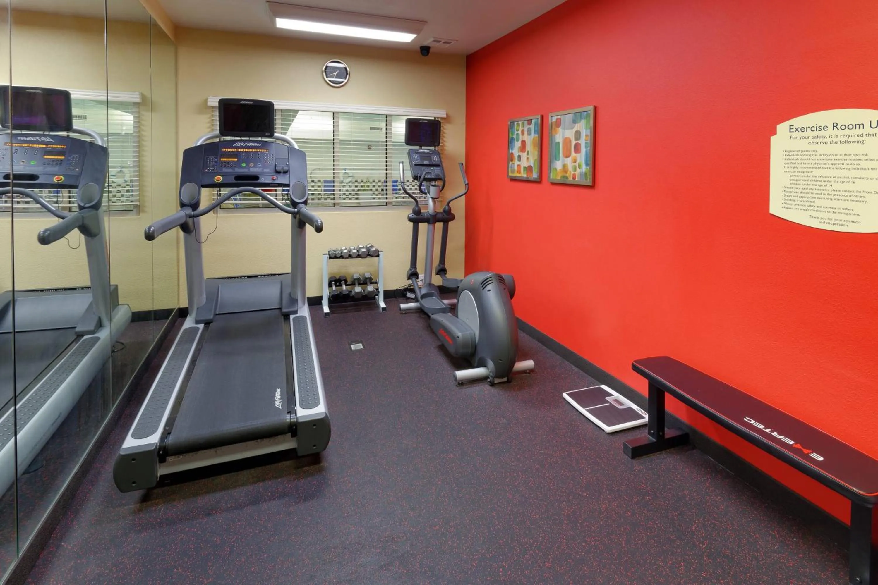 Fitness centre/facilities in TownePlace Suites Joplin