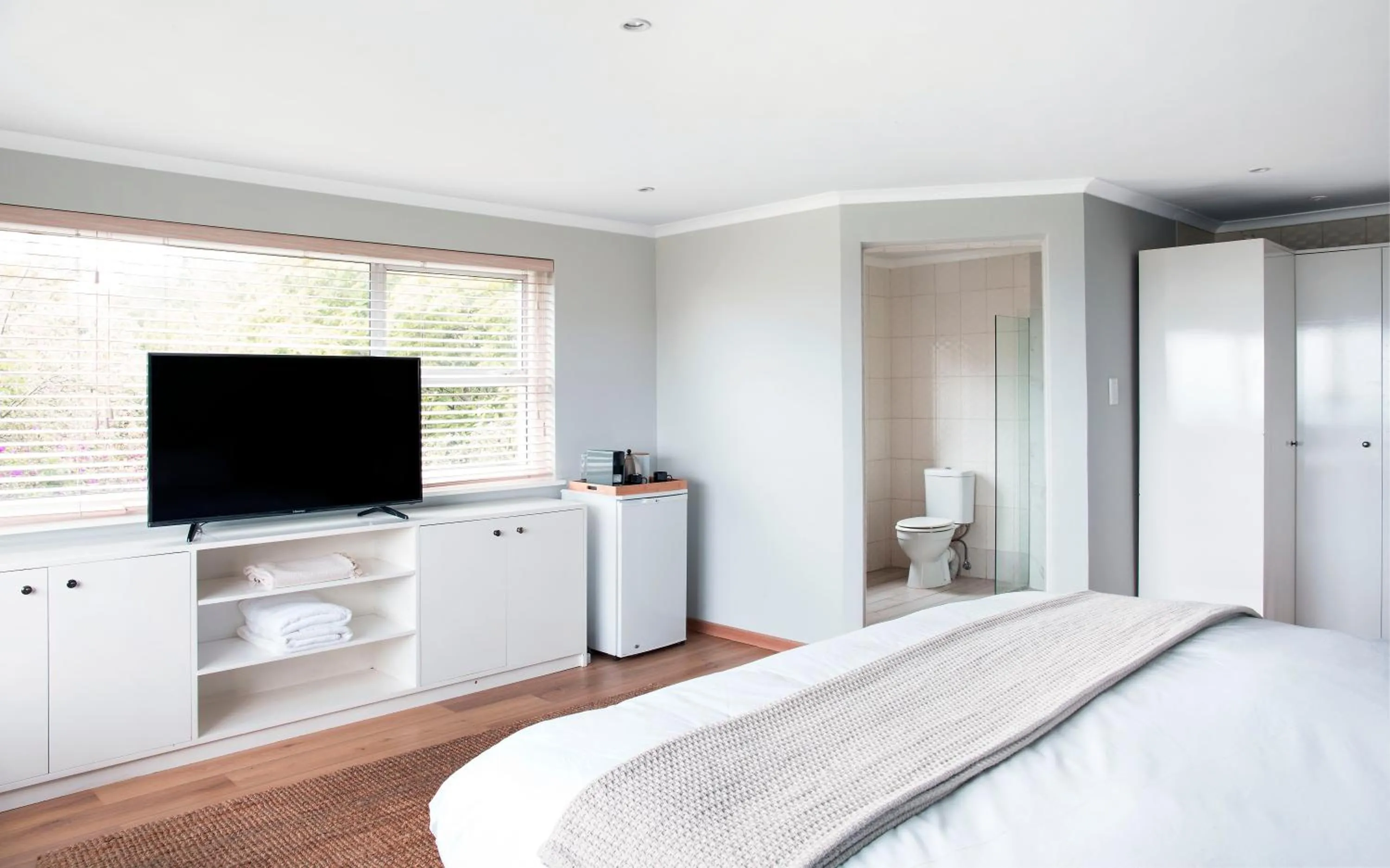 Bathroom, Bed in Pablo House