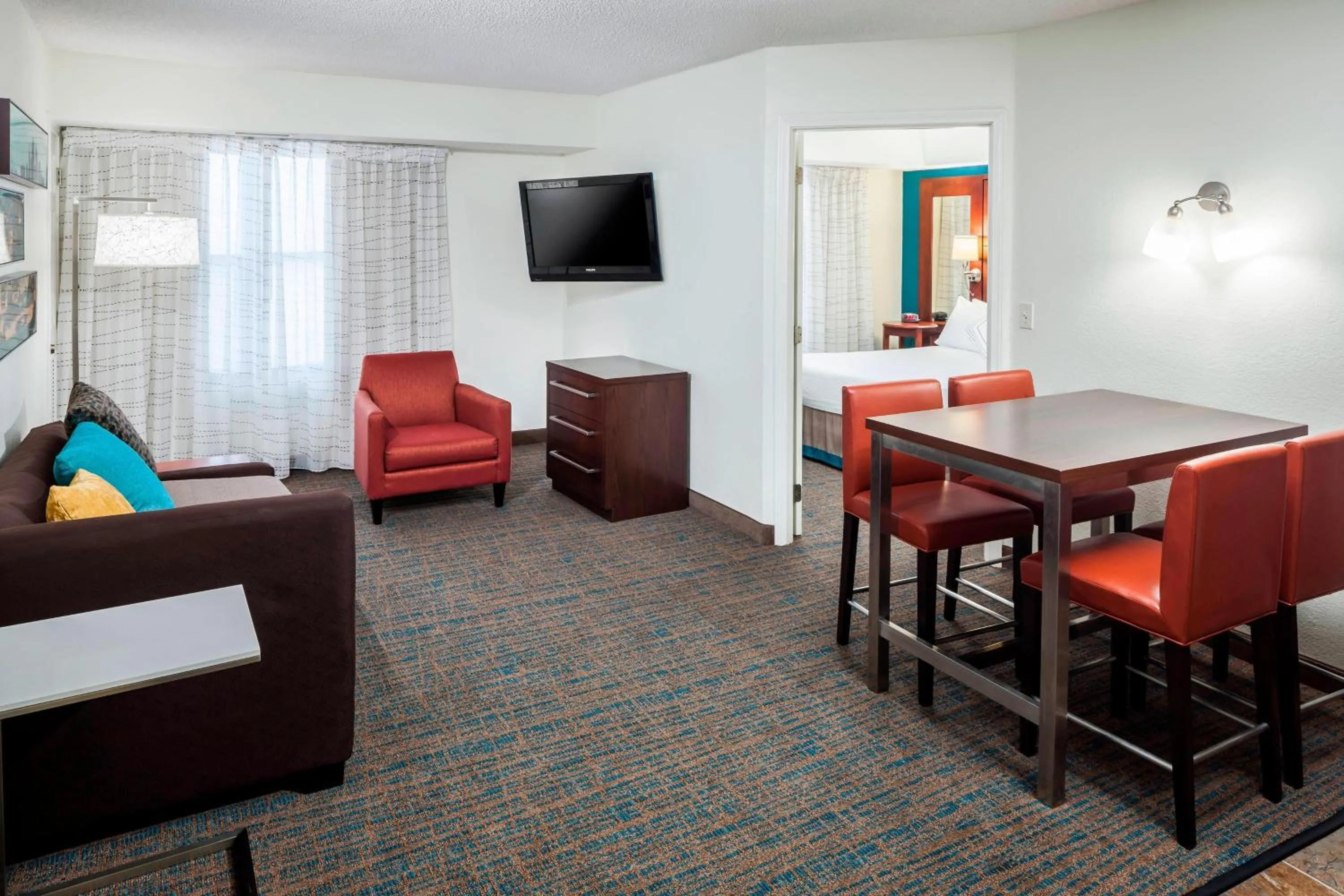 Bedroom in Residence Inn Kansas City Overland Park