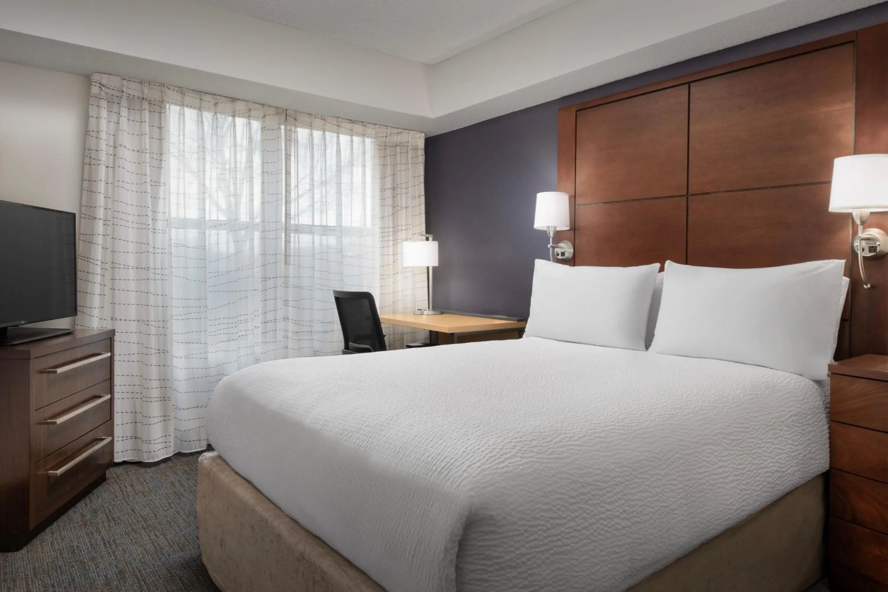 Bedroom, Bed in Residence Inn Kansas City Overland Park