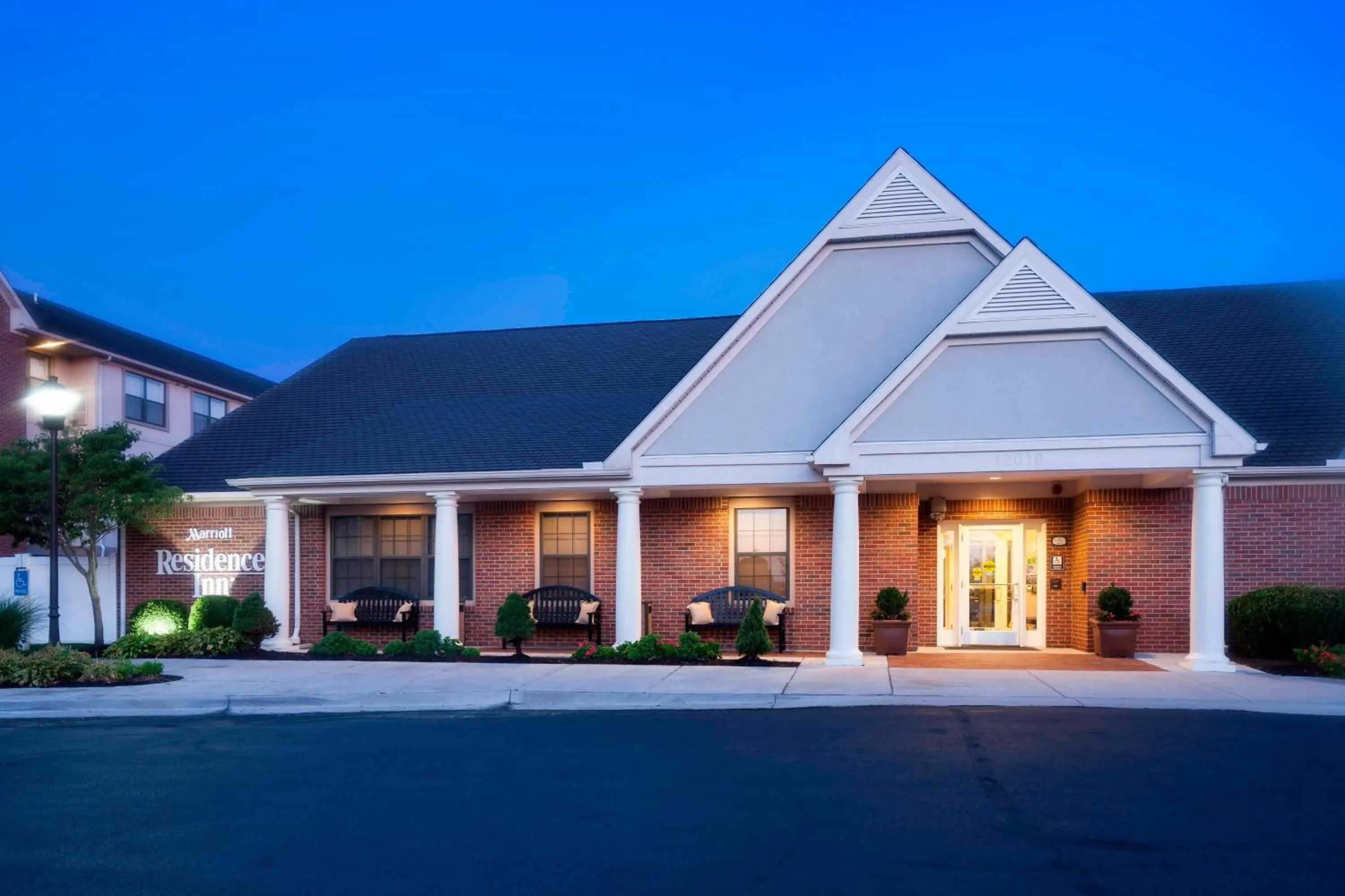 Property building in Residence Inn Kansas City Overland Park