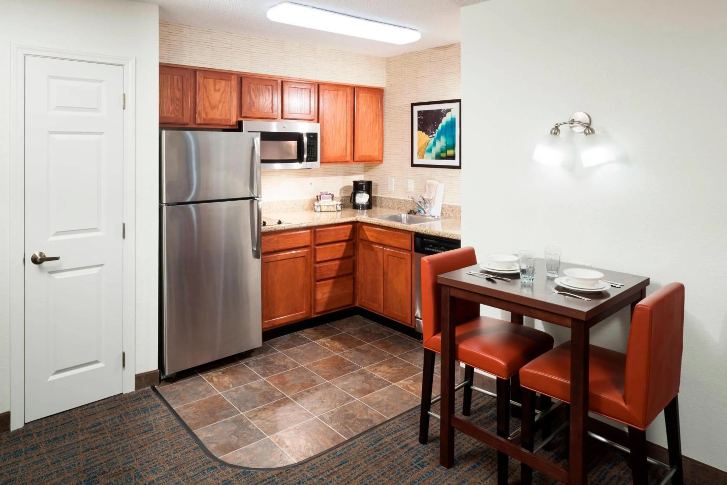 Kitchen or kitchenette in Residence Inn Kansas City Overland Park