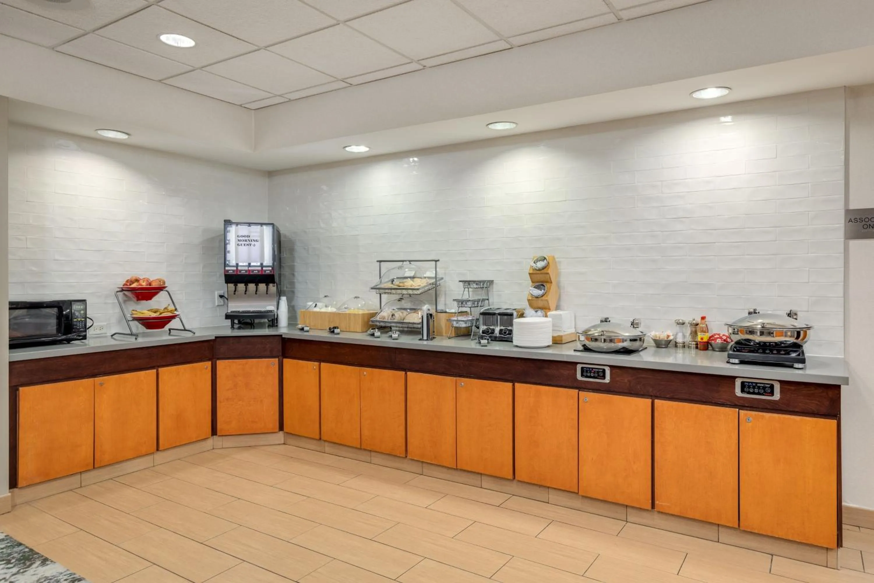 Breakfast in Fairfield Inn & Suites by Marriott Lawton