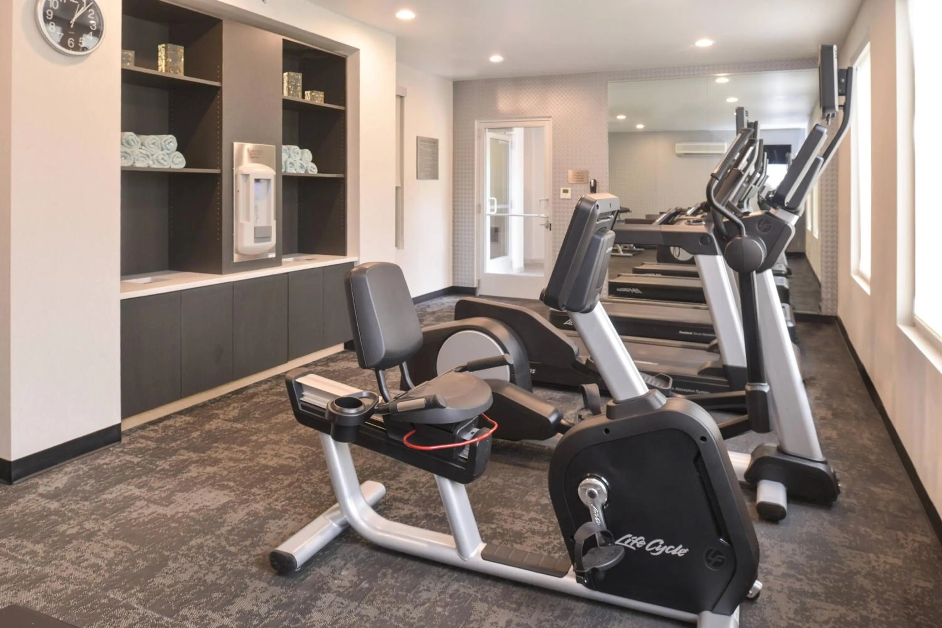 Fitness centre/facilities in Fairfield Inn & Suites by Marriott Pittsburgh New Stanton