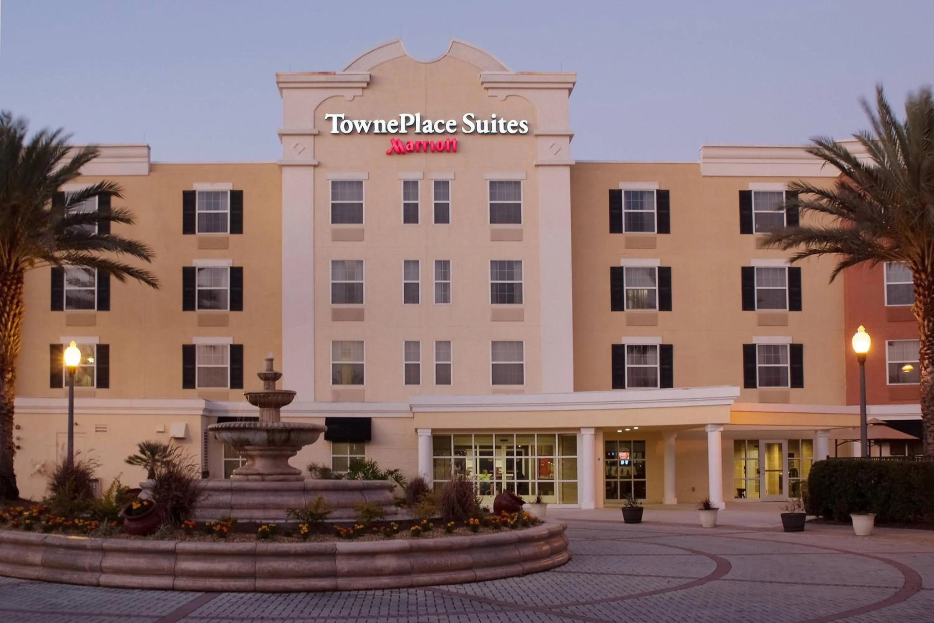 Property building in TownePlace Suites The Villages