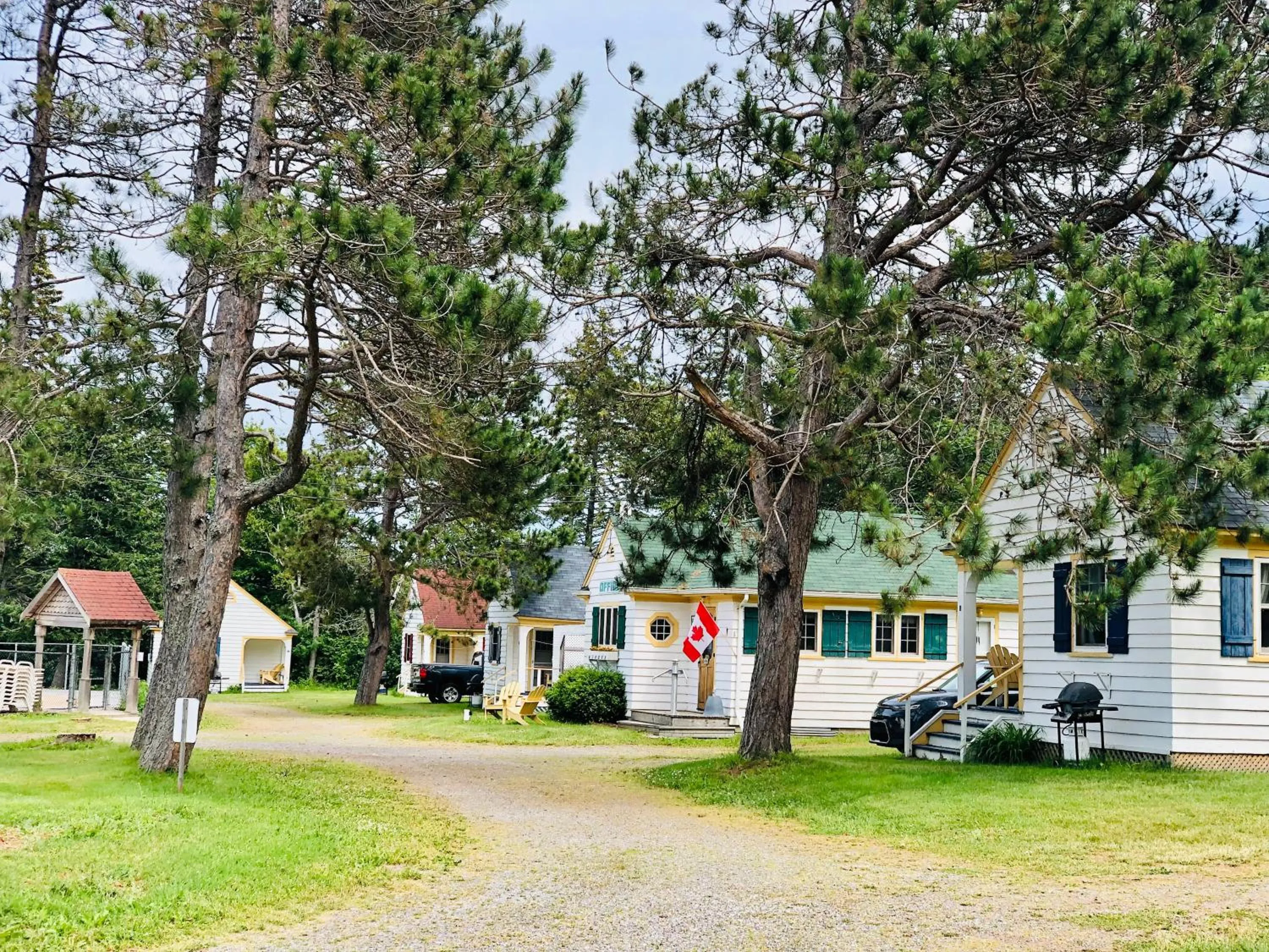 Property building in Green Gables Bungalow Court