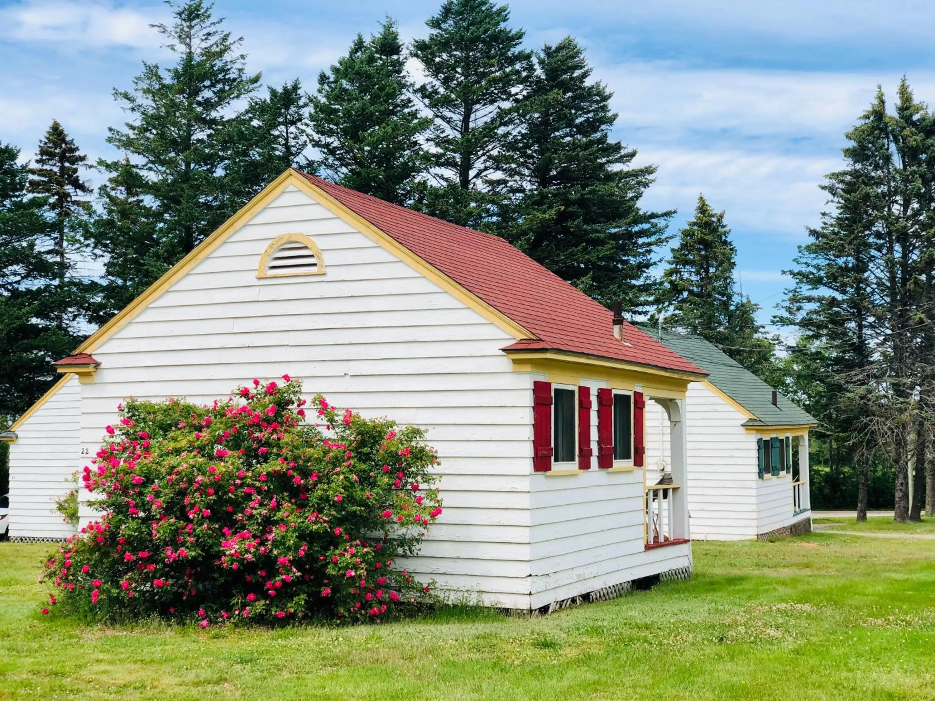 Property building in Green Gables Bungalow Court