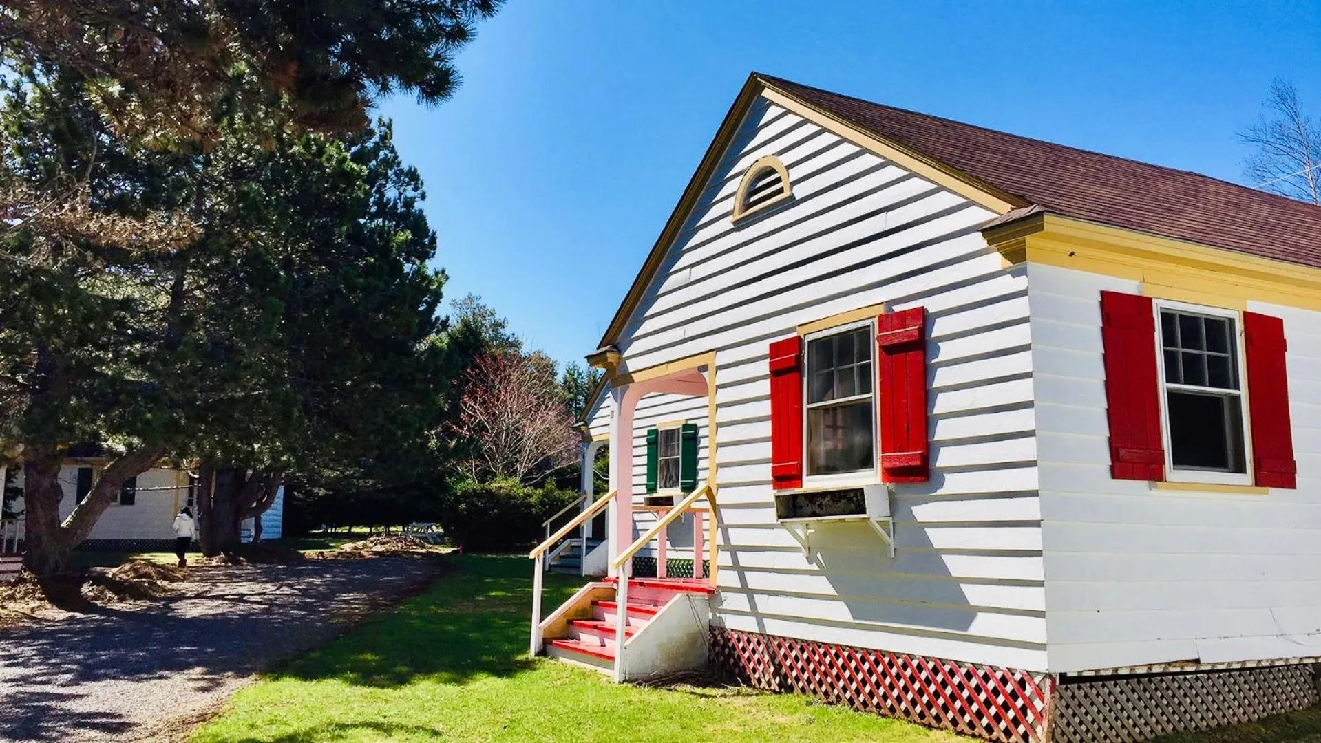 Natural landscape in Green Gables Bungalow Court